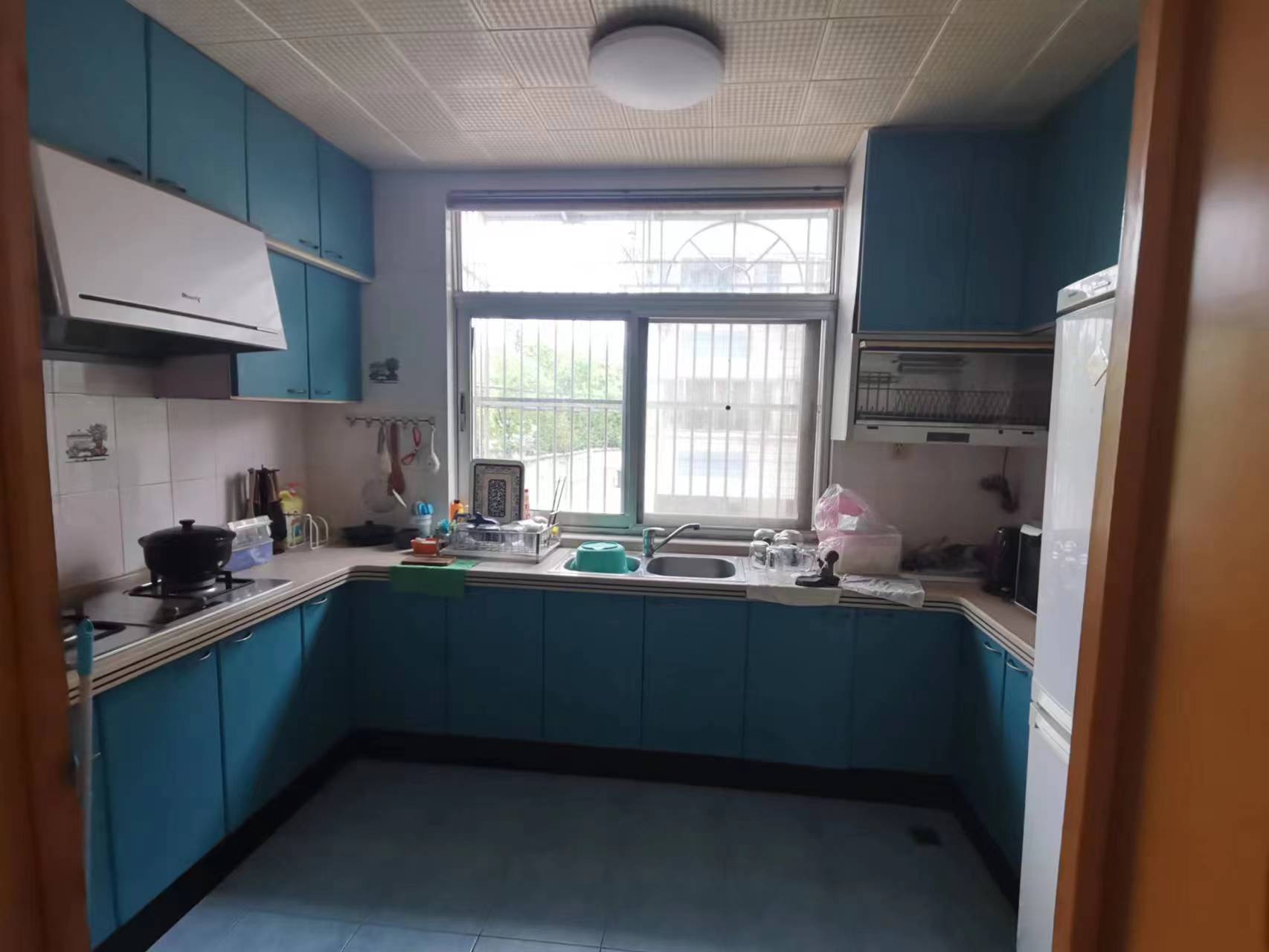 市委新村 3室2厅2卫 122.00m&sup2;