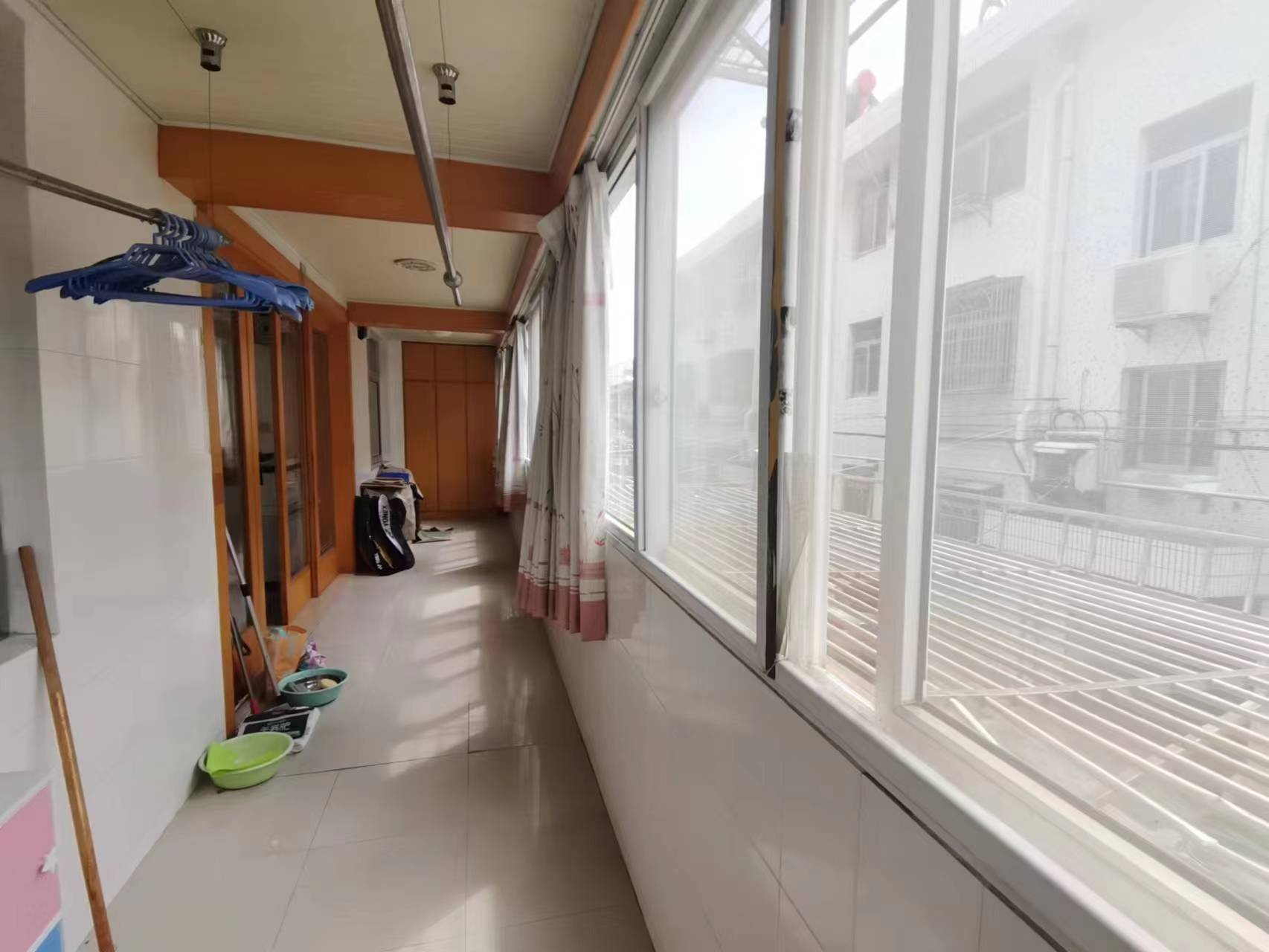 市委新村 3室2厅2卫 122.00m&sup2;