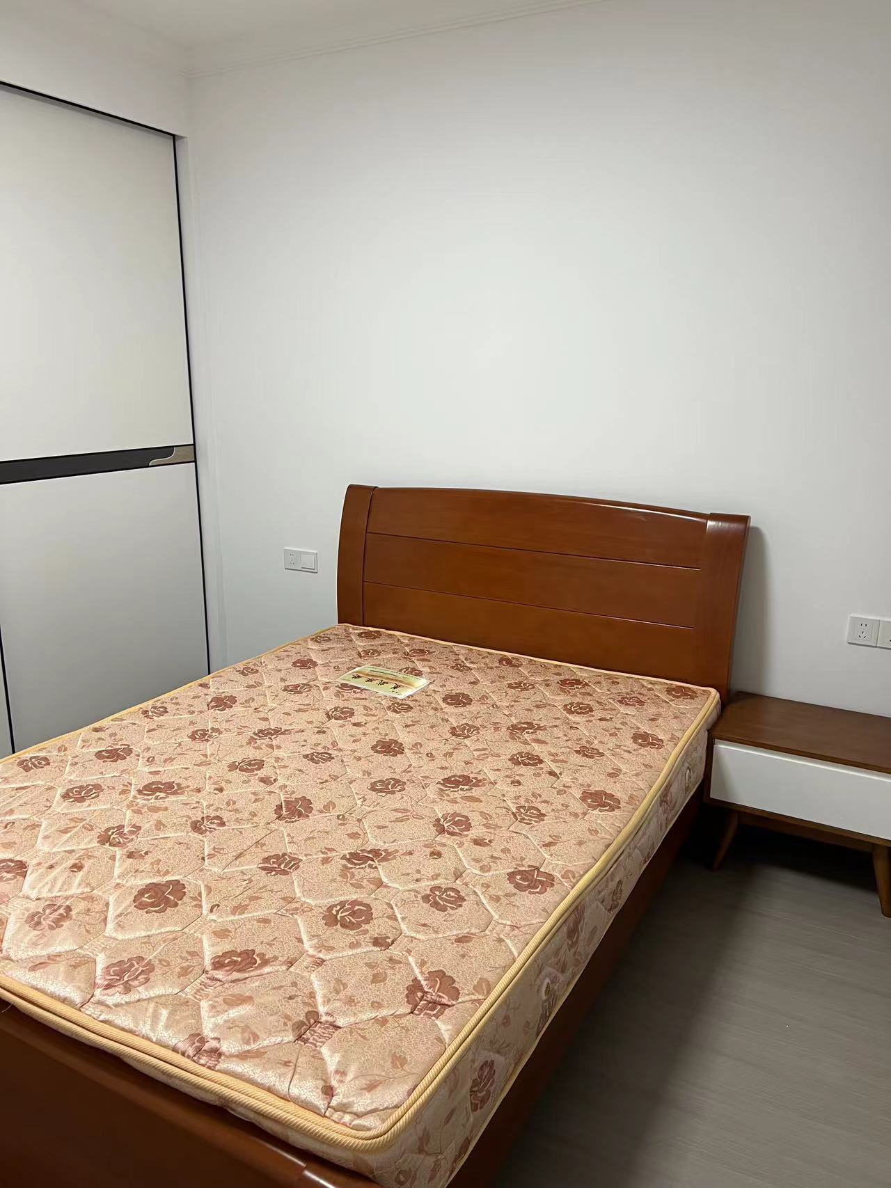 天一裕景苑 2室1厅1卫 80m&sup2;