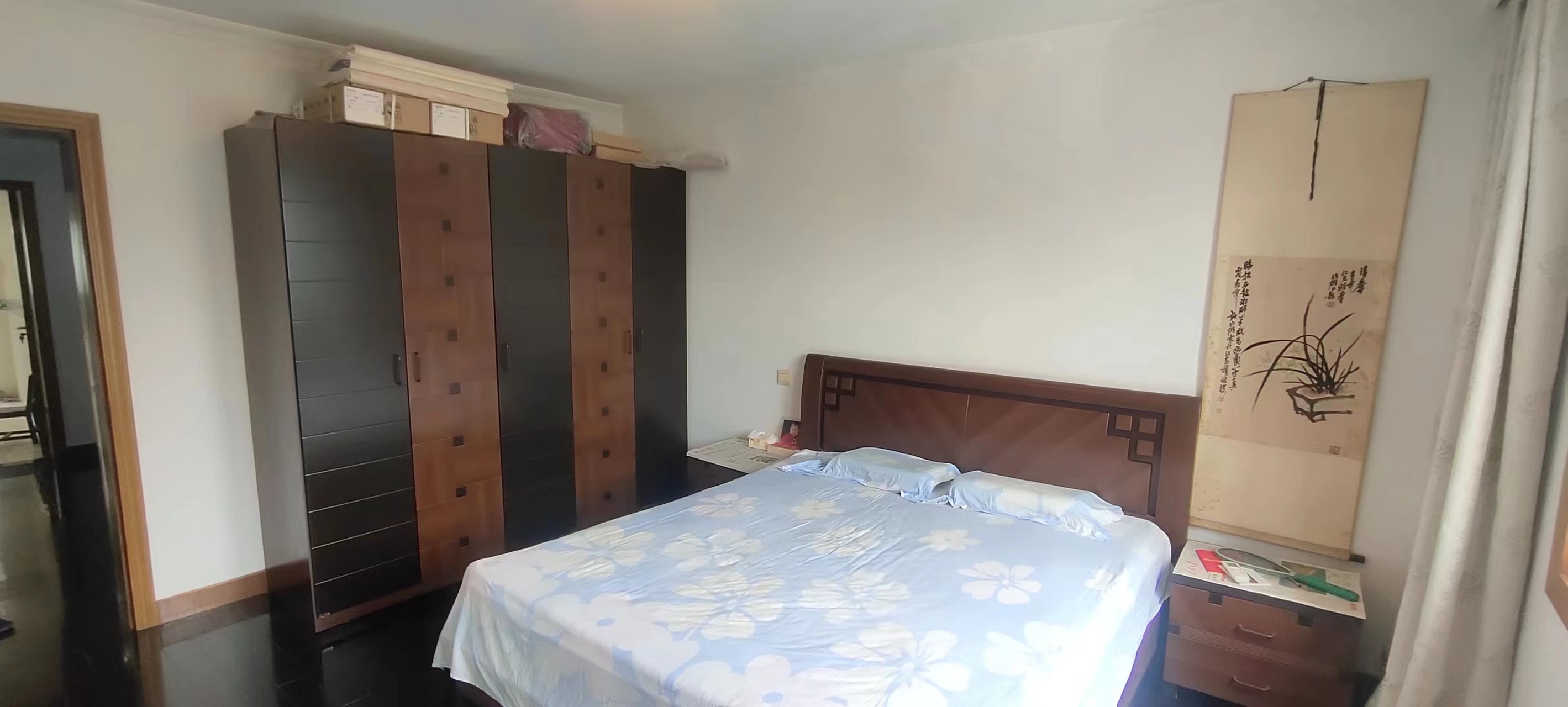滨江花园 3室2厅1卫 130m&sup2;