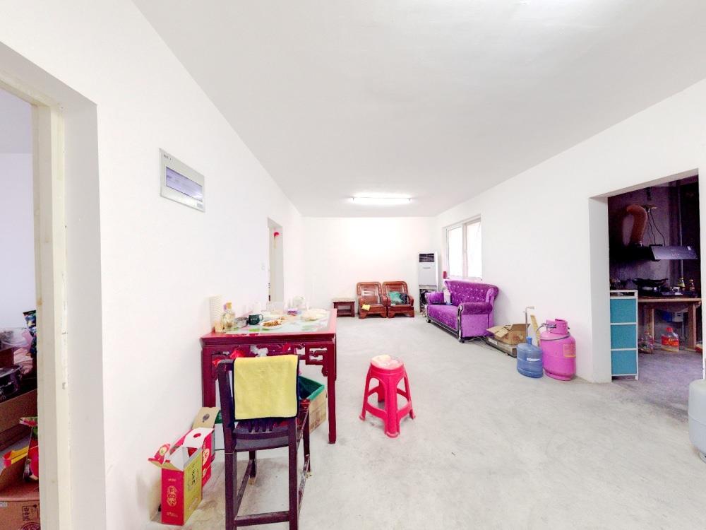 幸福怡居 3室2厅2卫 128m&sup2;