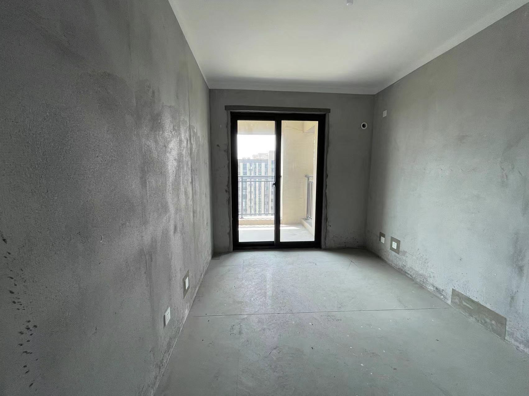 观澜台 3室2厅2卫 102m&sup2;