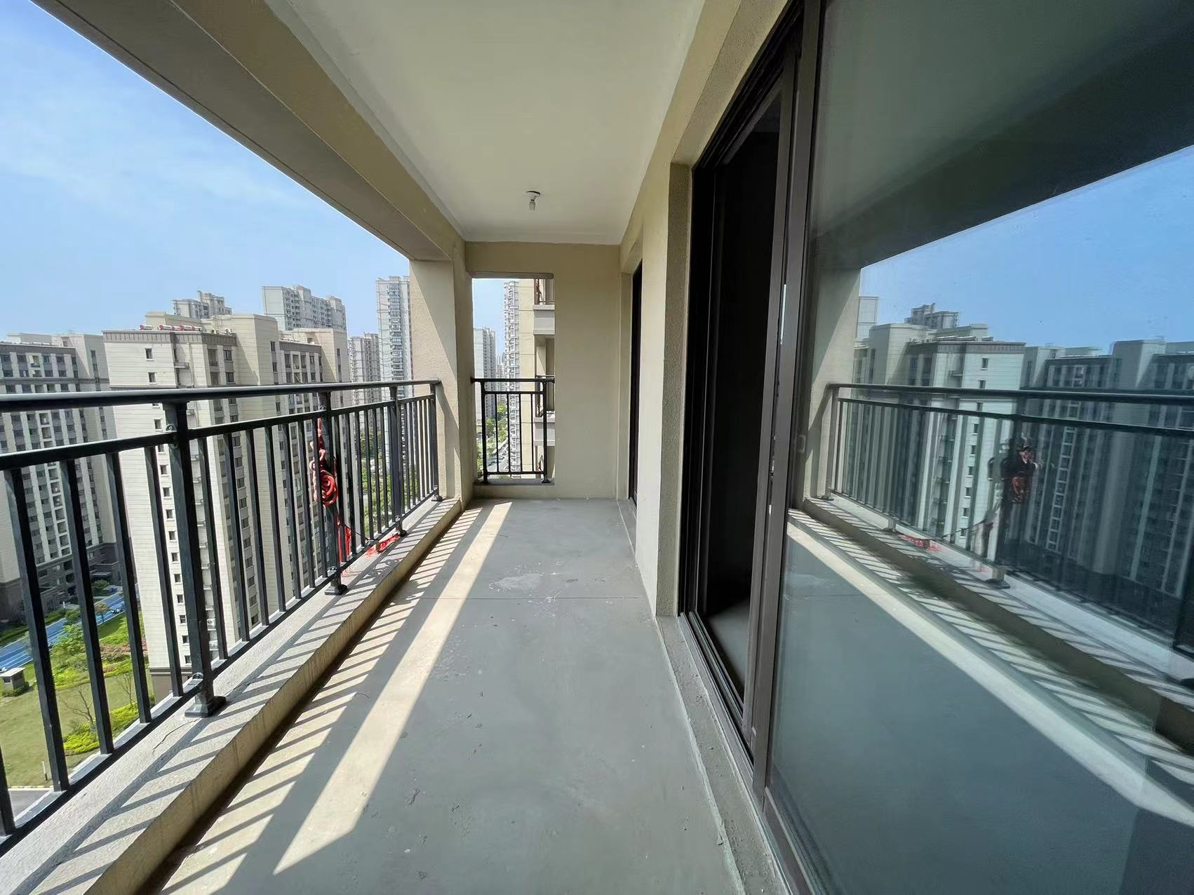 观澜台 3室2厅2卫 102m&sup2;