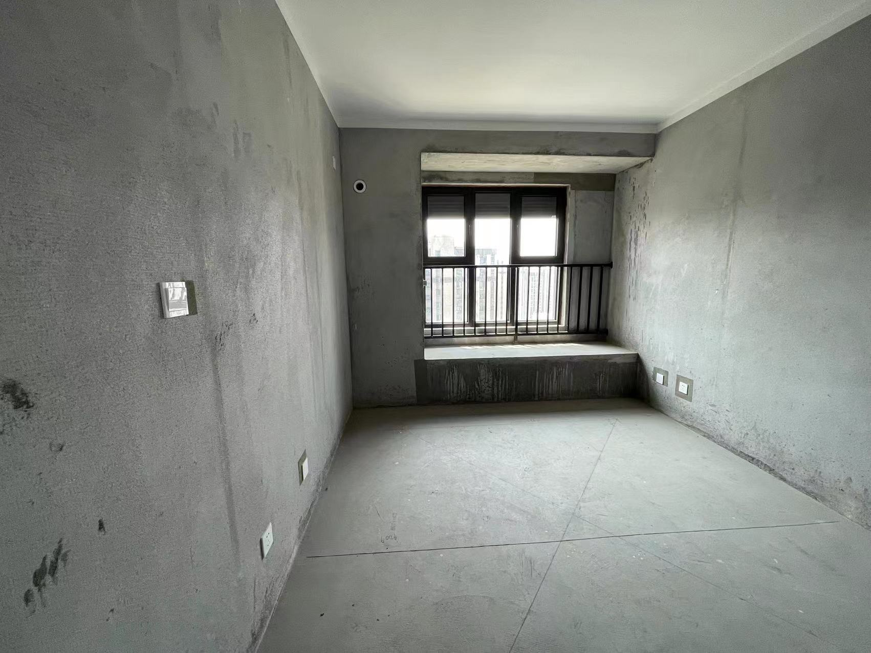 观澜台 3室2厅2卫 102m&sup2;