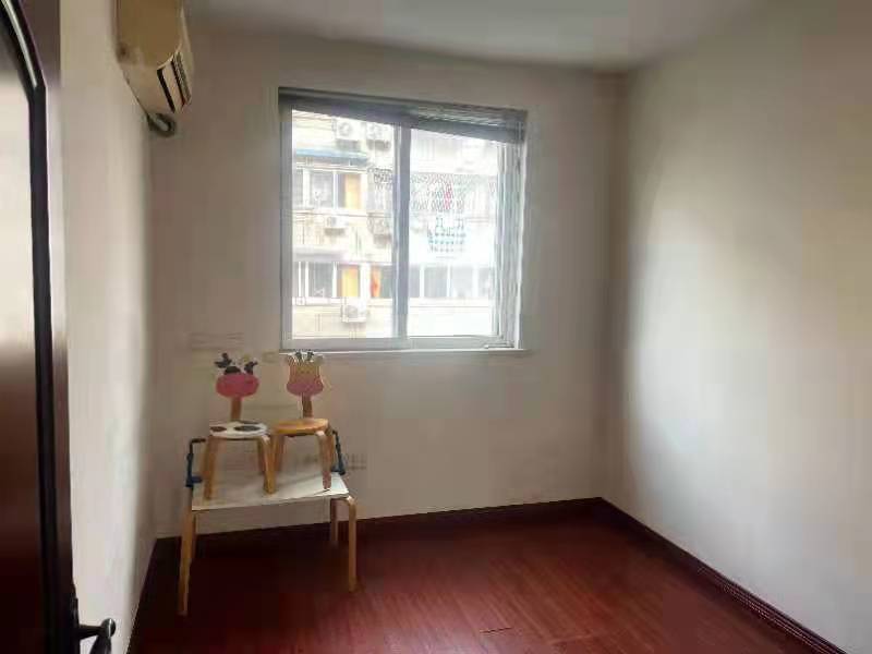星源花苑 3室2厅2卫 152m&sup2;