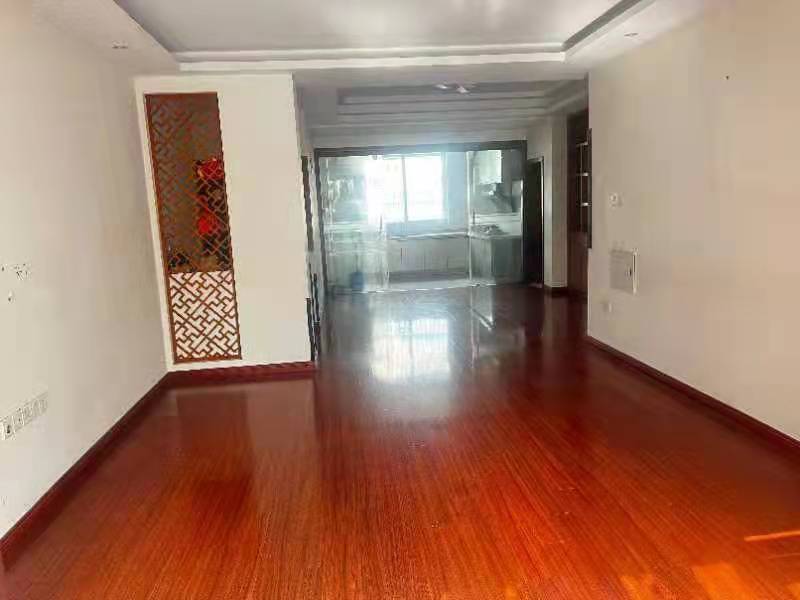 星源花苑 3室2厅2卫 152m&sup2;