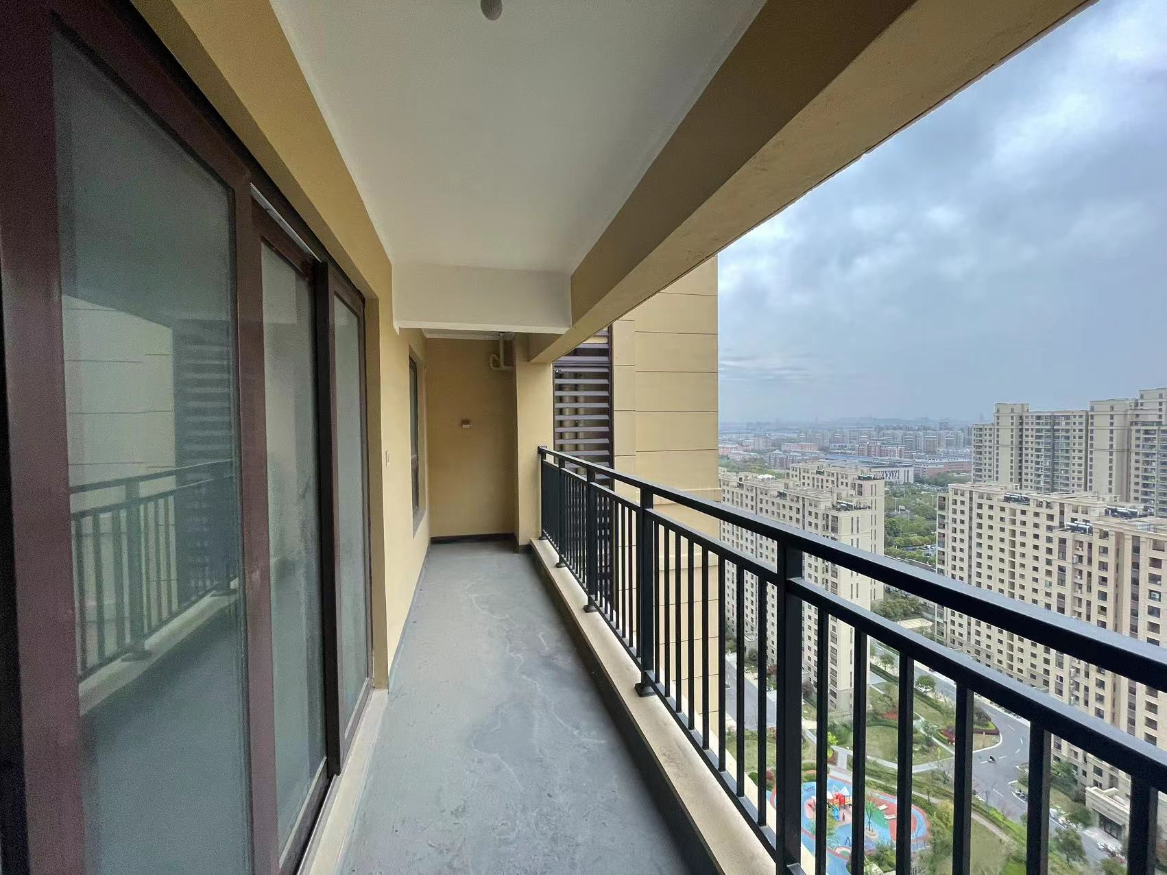 世茂九龙庭 4室2厅2卫 144m&sup2;