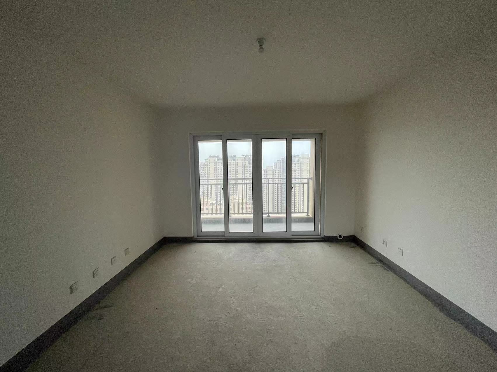 世茂九龙庭 4室2厅2卫 144m&sup2;