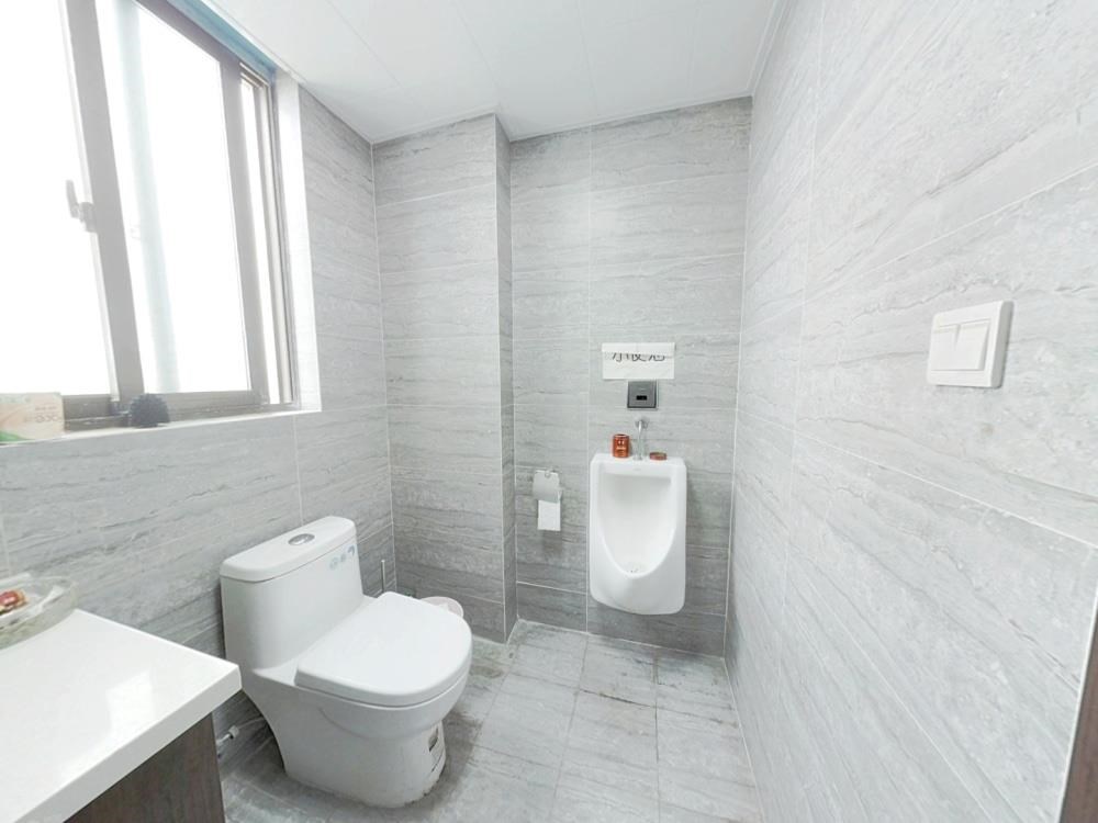 银洲&middot;皇家花园 4室2厅2卫 257.69m&sup2;