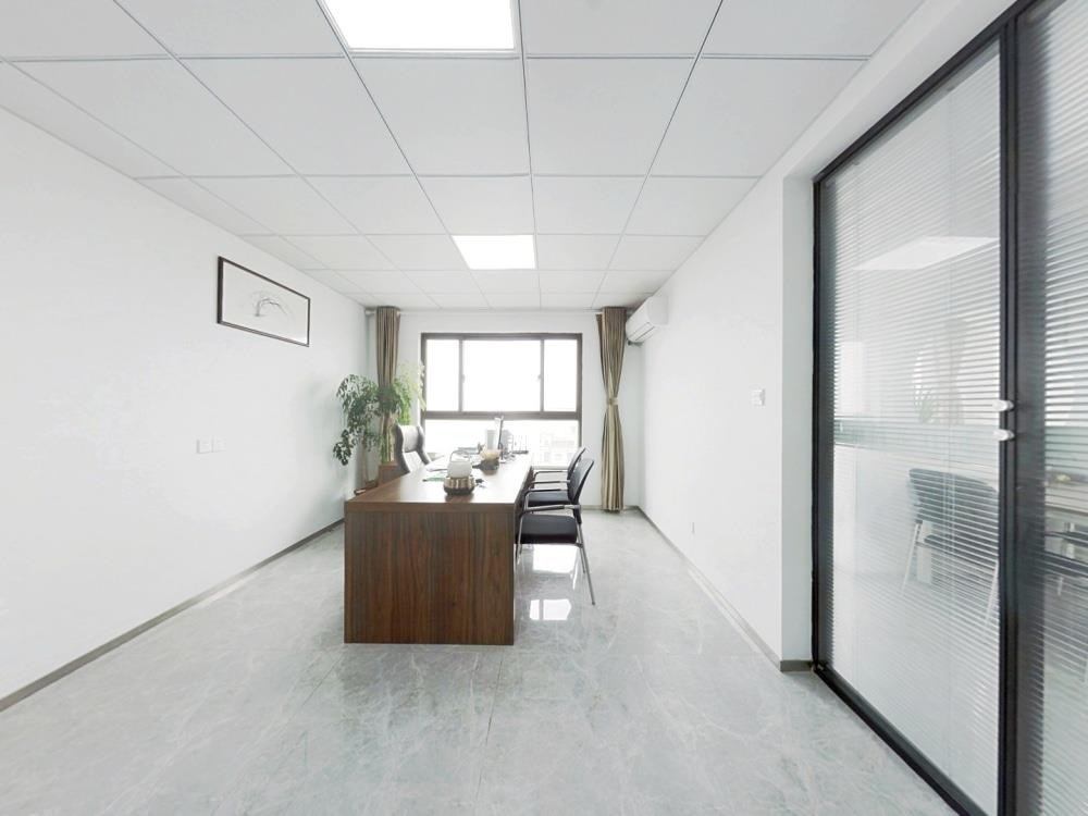 银洲&middot;皇家花园 4室2厅2卫 257.69m&sup2;