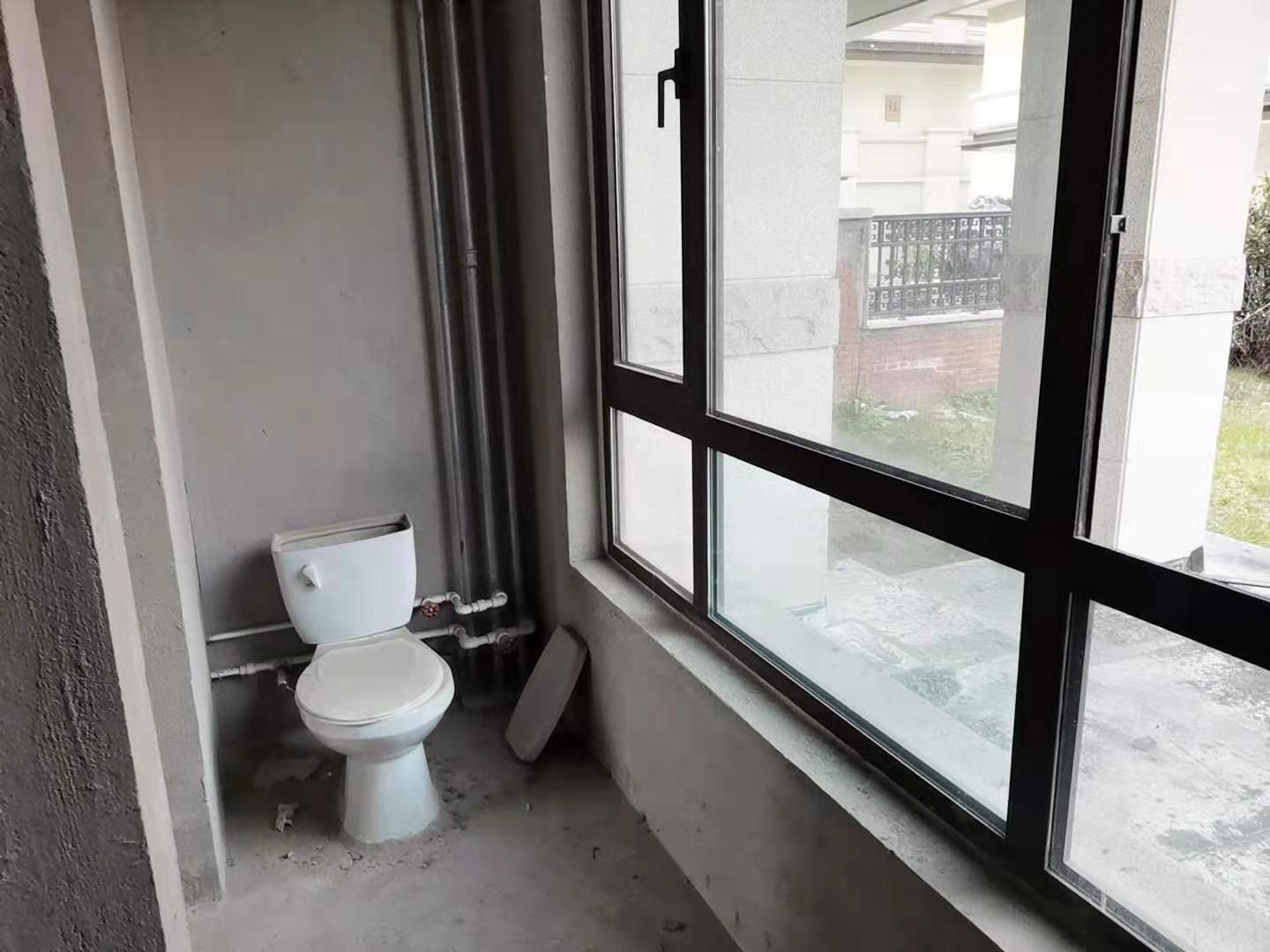 盛和九里香堤一期 5室3厅3卫 358m&sup2;