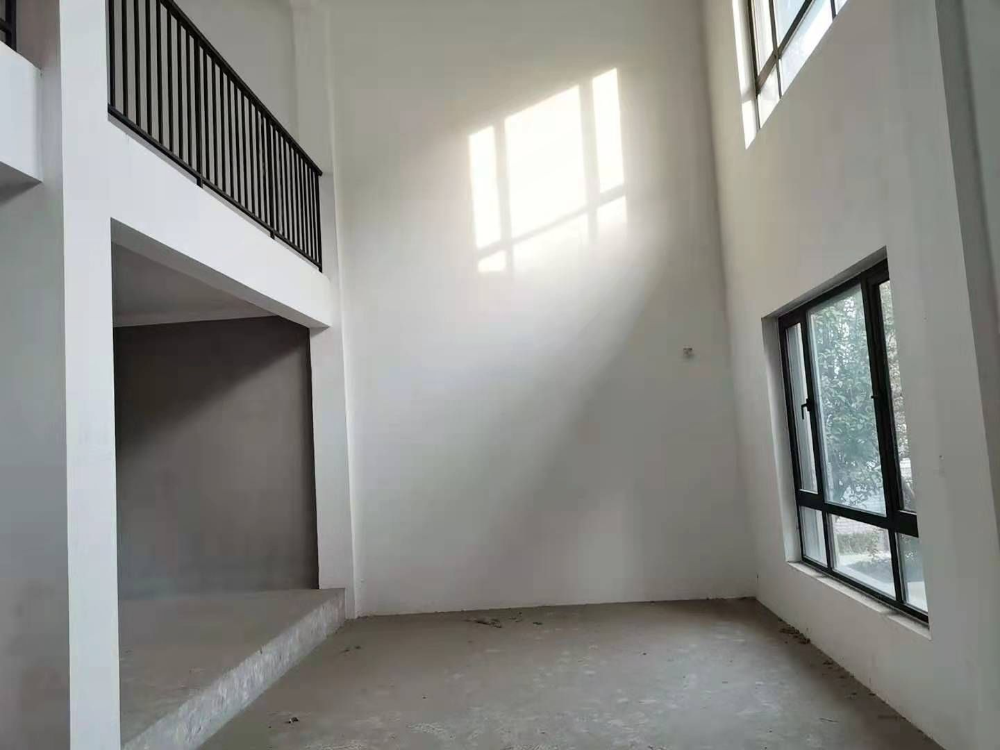 盛和九里香堤一期 5室3厅3卫 358m&sup2;
