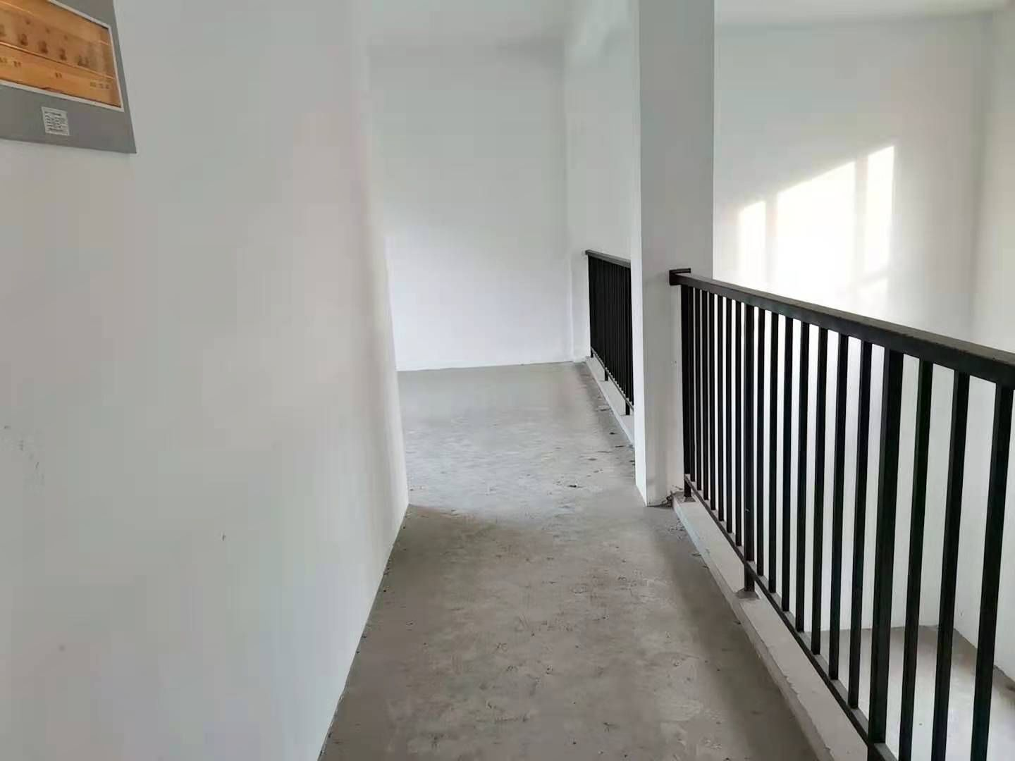 盛和九里香堤一期 5室3厅3卫 358m&sup2;