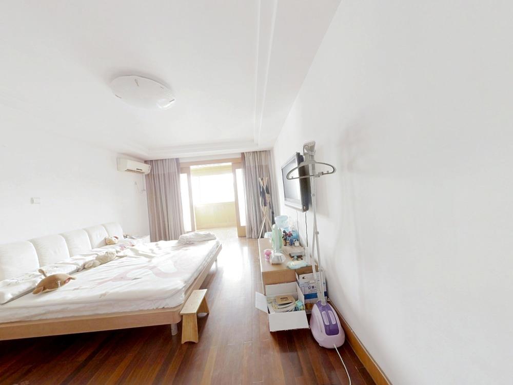 鸿运城市花苑 4室2厅2卫 233m&sup2;