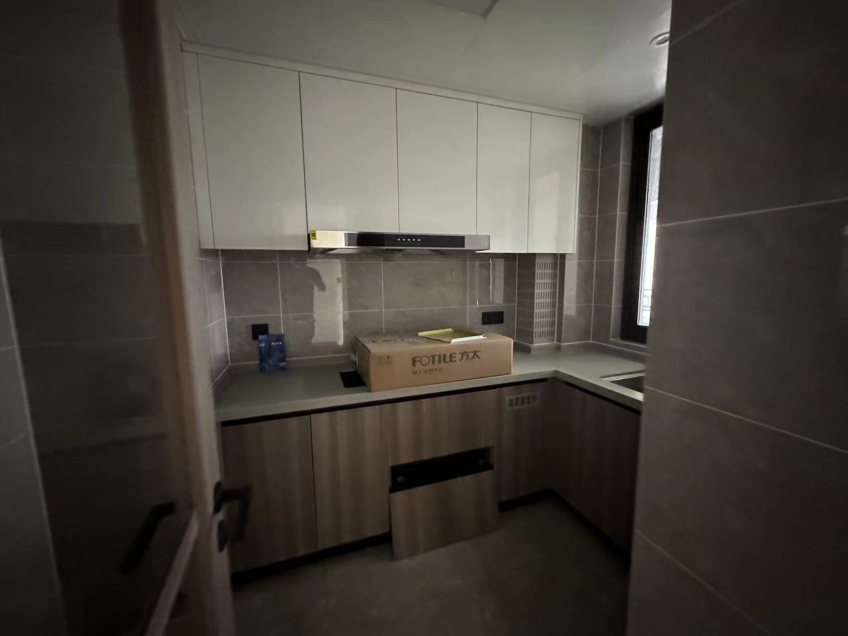 湖山源著 3室2厅1卫 99m&sup2;