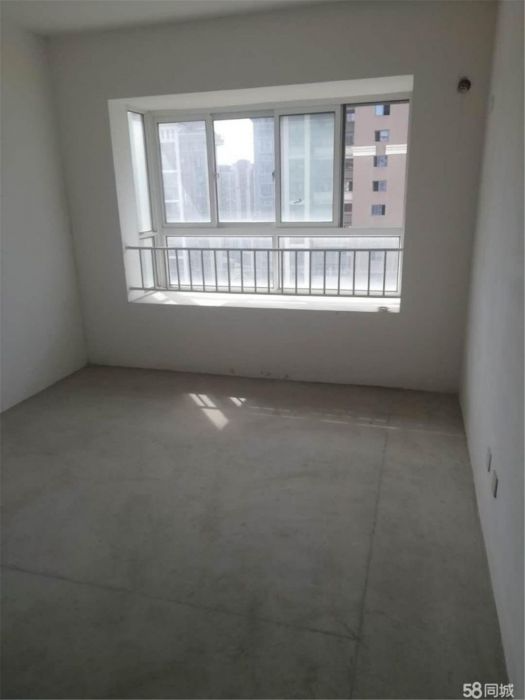 尚海城 4室2厅2卫 150m&sup2;