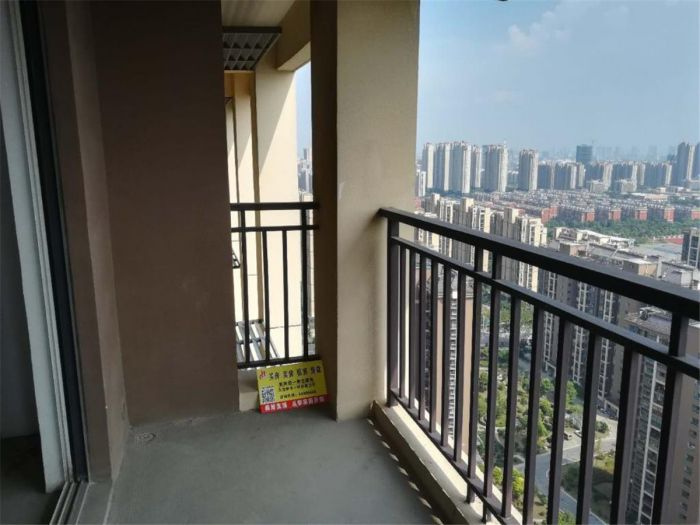 尚海城 4室2厅2卫 150m&sup2;