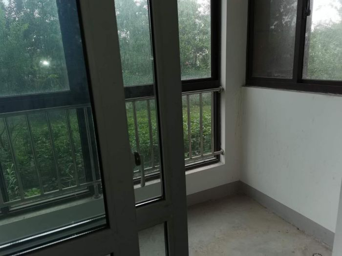 临江家园 2室1厅1卫 95m&sup2;