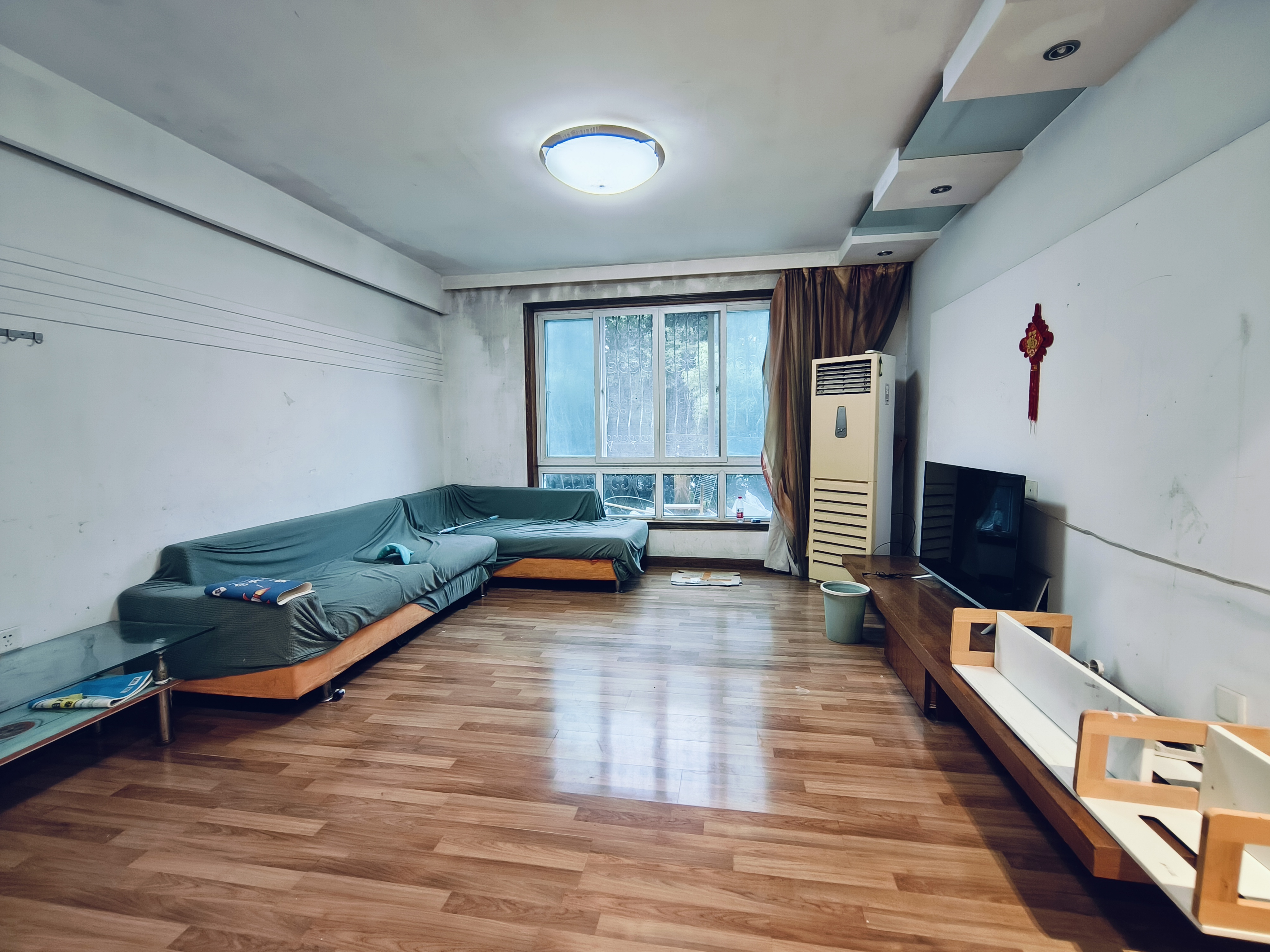 银花苑 4室2厅2卫 167.00m&sup2;