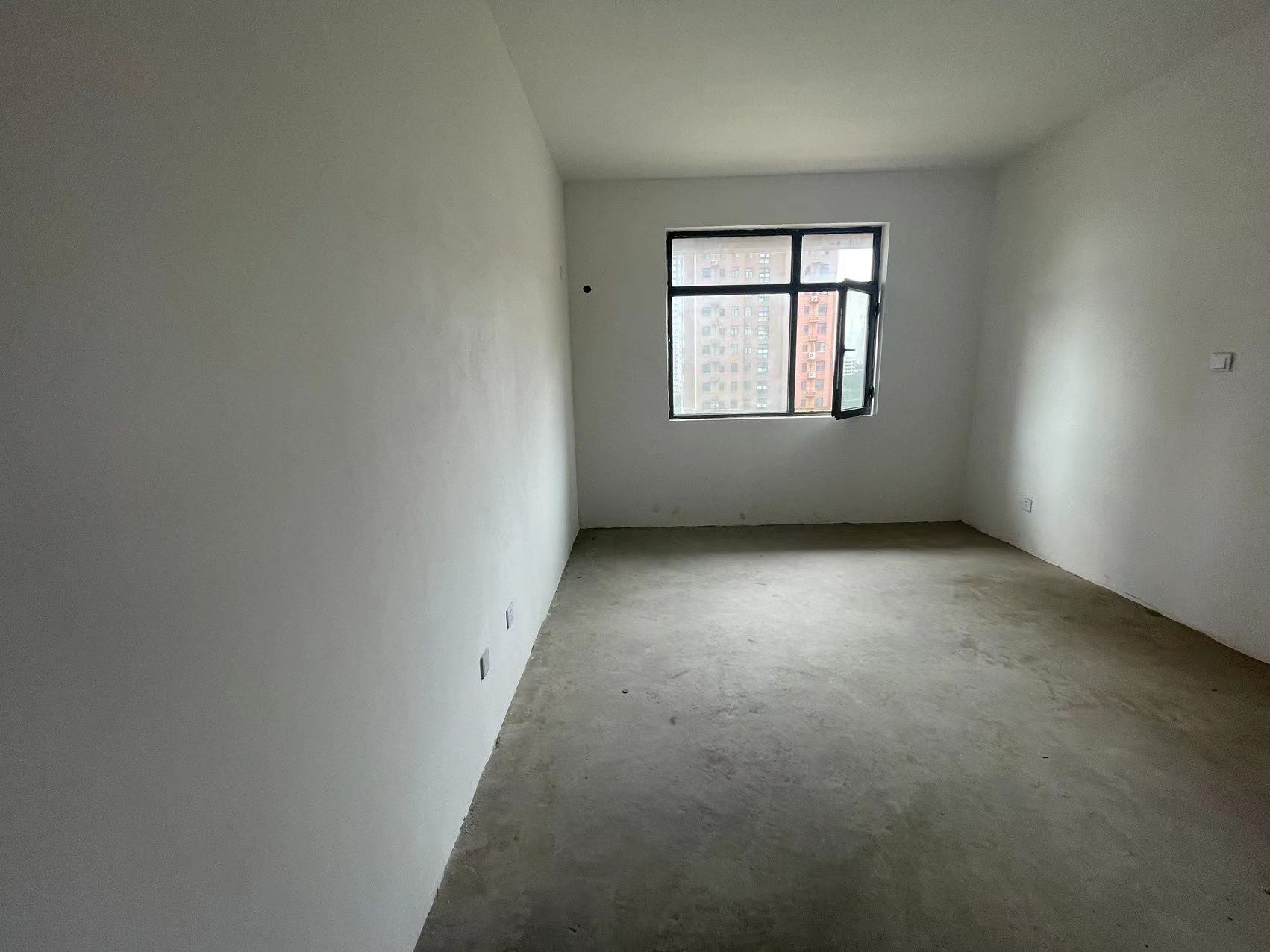 华山花苑六期 3室2厅2卫 124.67m&sup2;