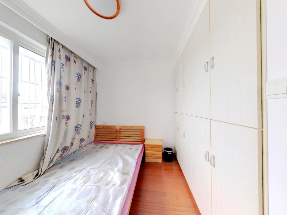 越江新村 4室2厅2卫 144.62m&sup2;