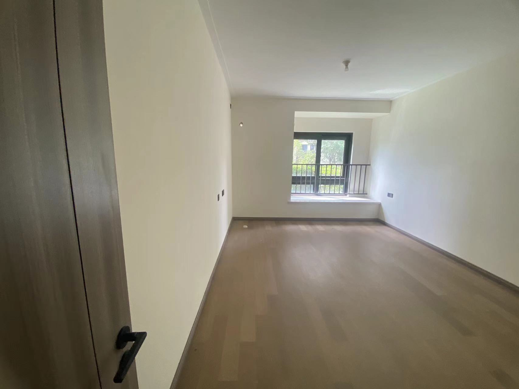 湖山源著 3室2厅1卫 99m&sup2;