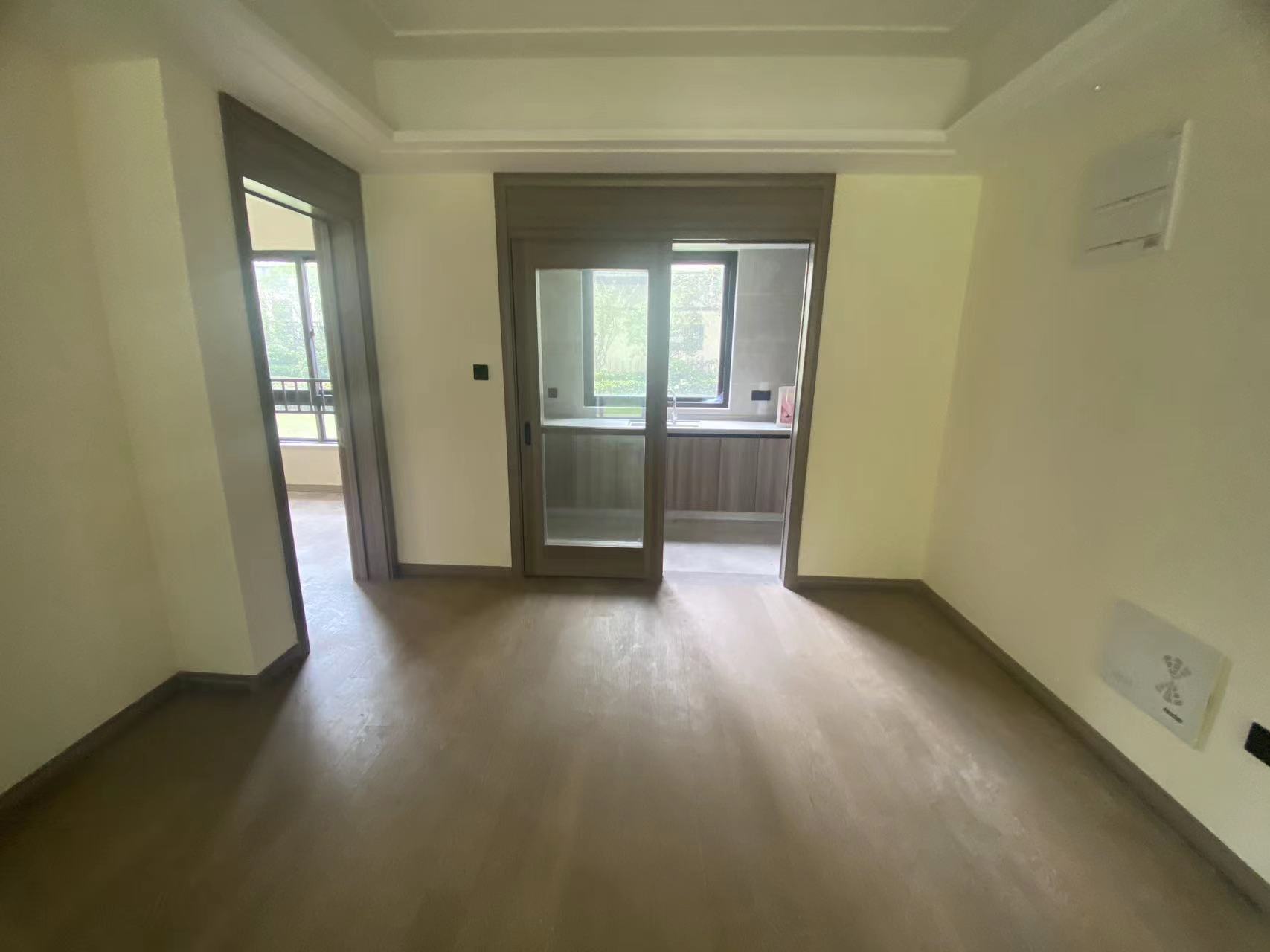 湖山源著 3室2厅1卫 99m&sup2;