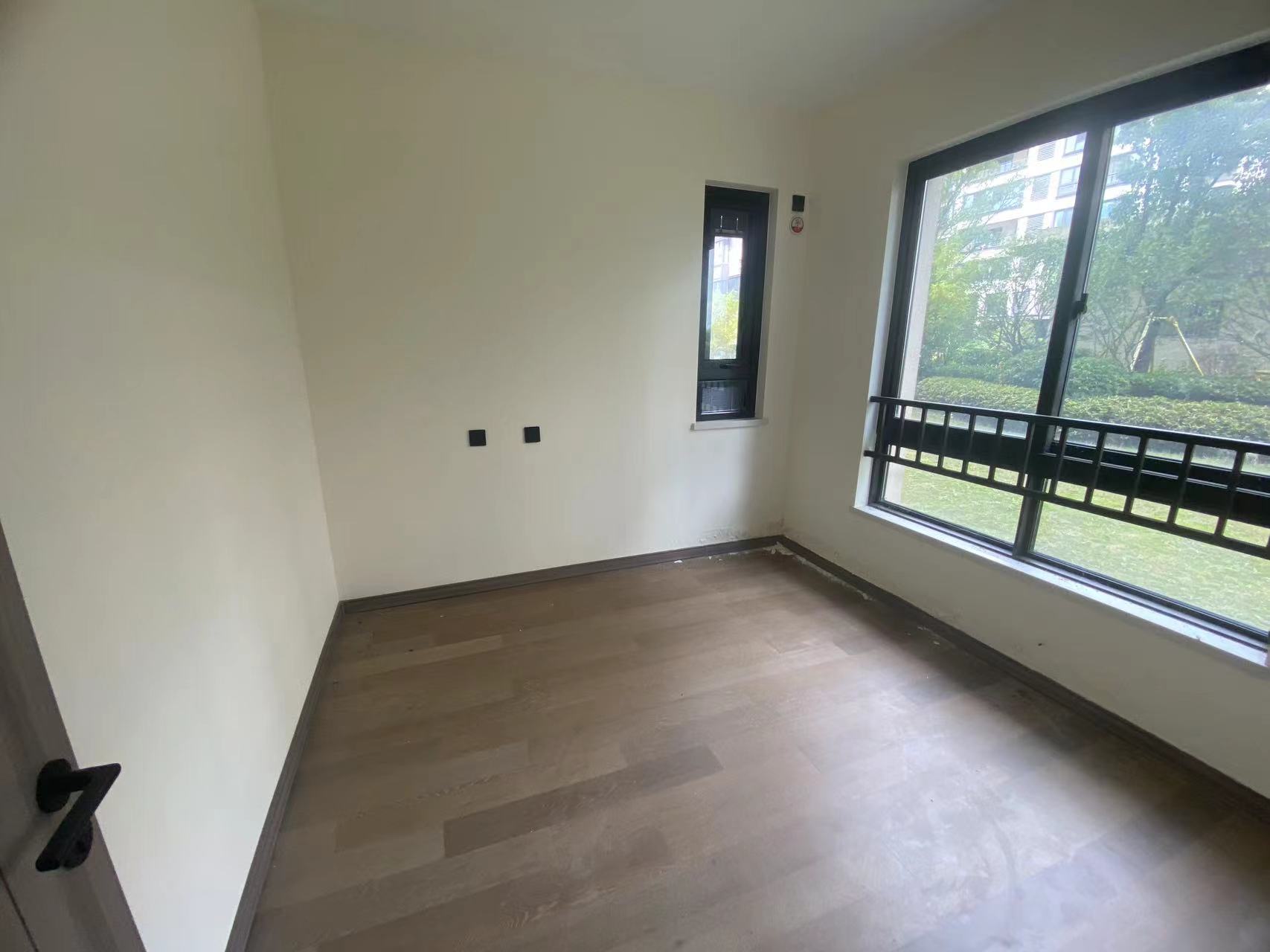 湖山源著 3室2厅1卫 99m&sup2;