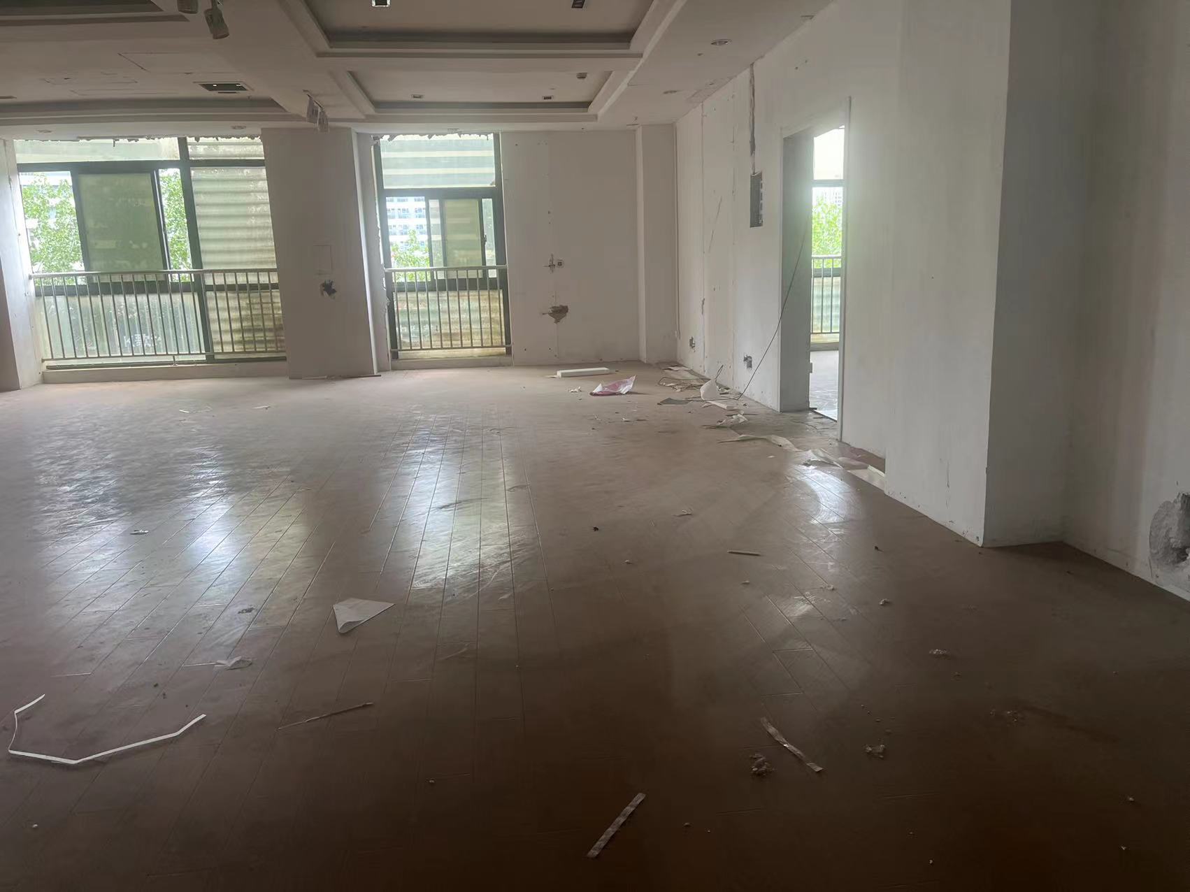 鸿运大厦 0室1厅1卫 40.42m²