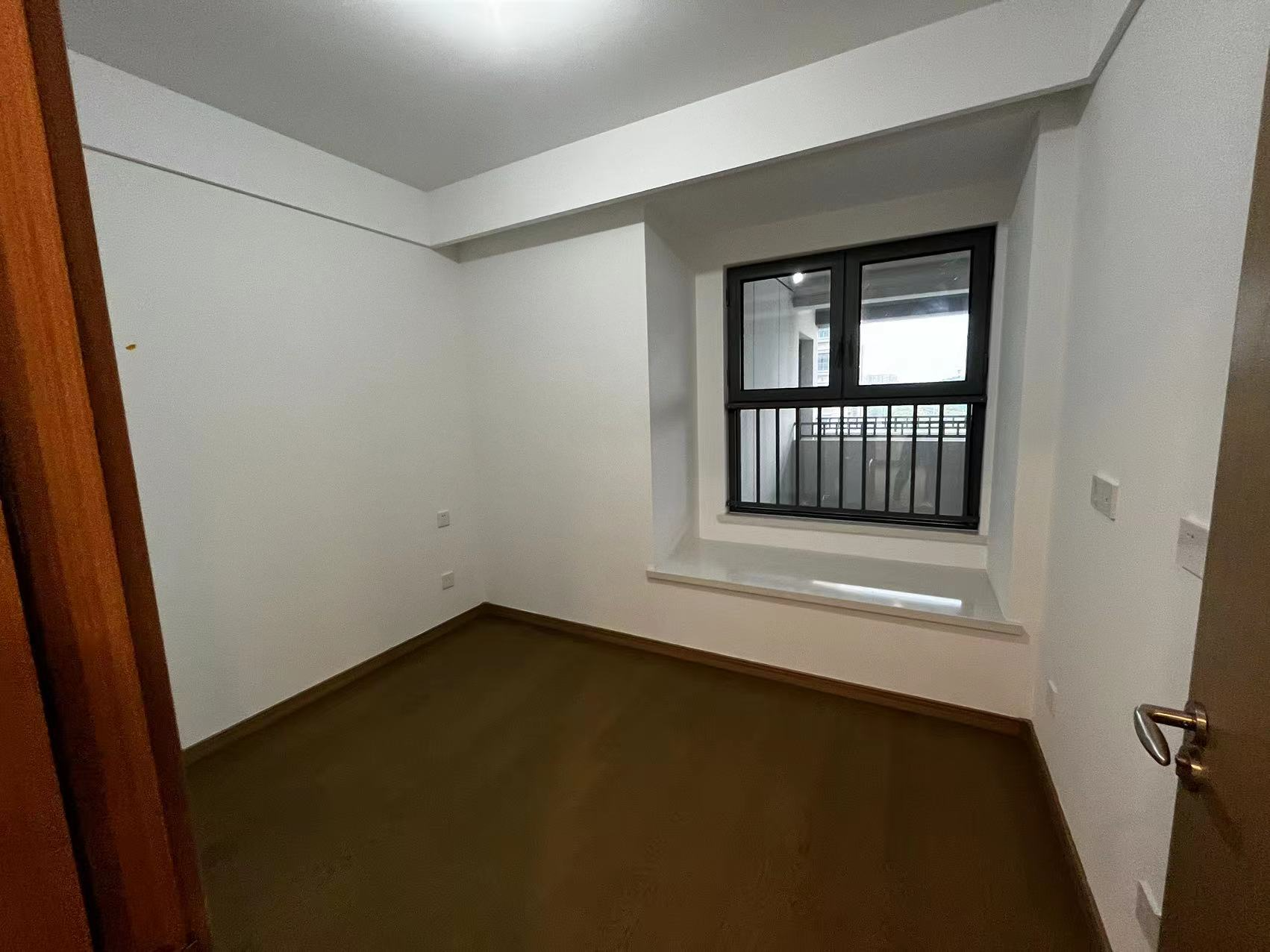 海纳春江 3室1厅1卫 96m&sup2;