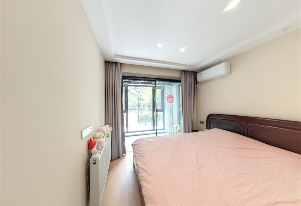 华强城 3室2厅2卫 253m&sup2;