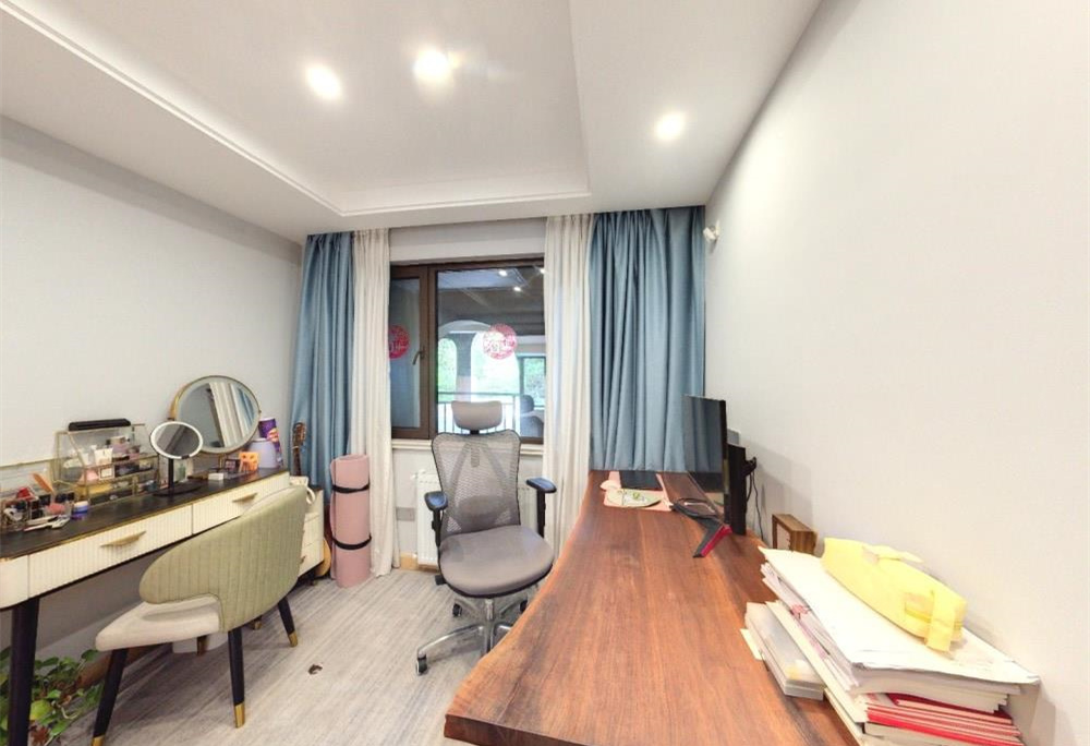 华强城 3室2厅2卫 253m&sup2;