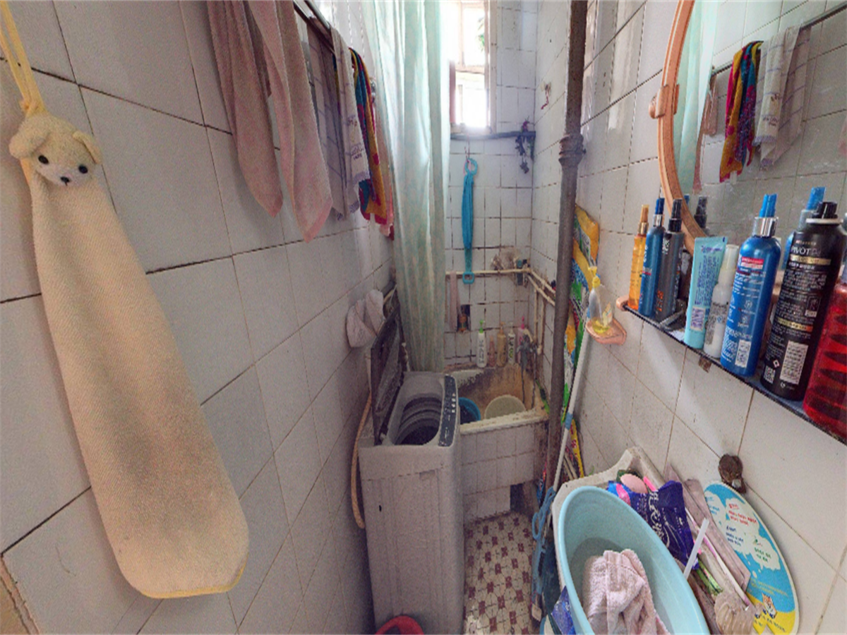 光明新村 3室1厅1卫 83.00m&sup2;