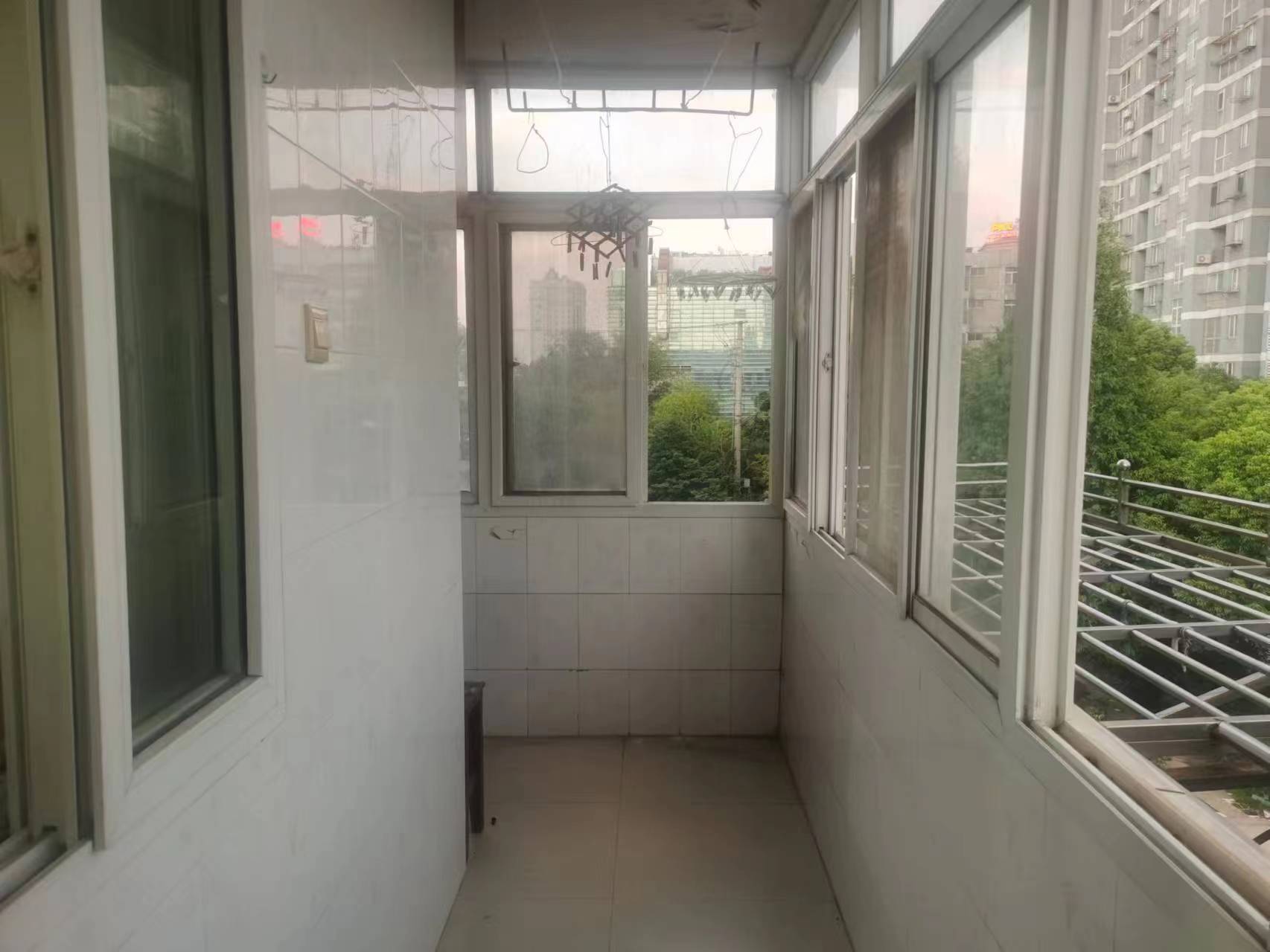 青年中路9号 2室1厅1卫 67m&sup2;