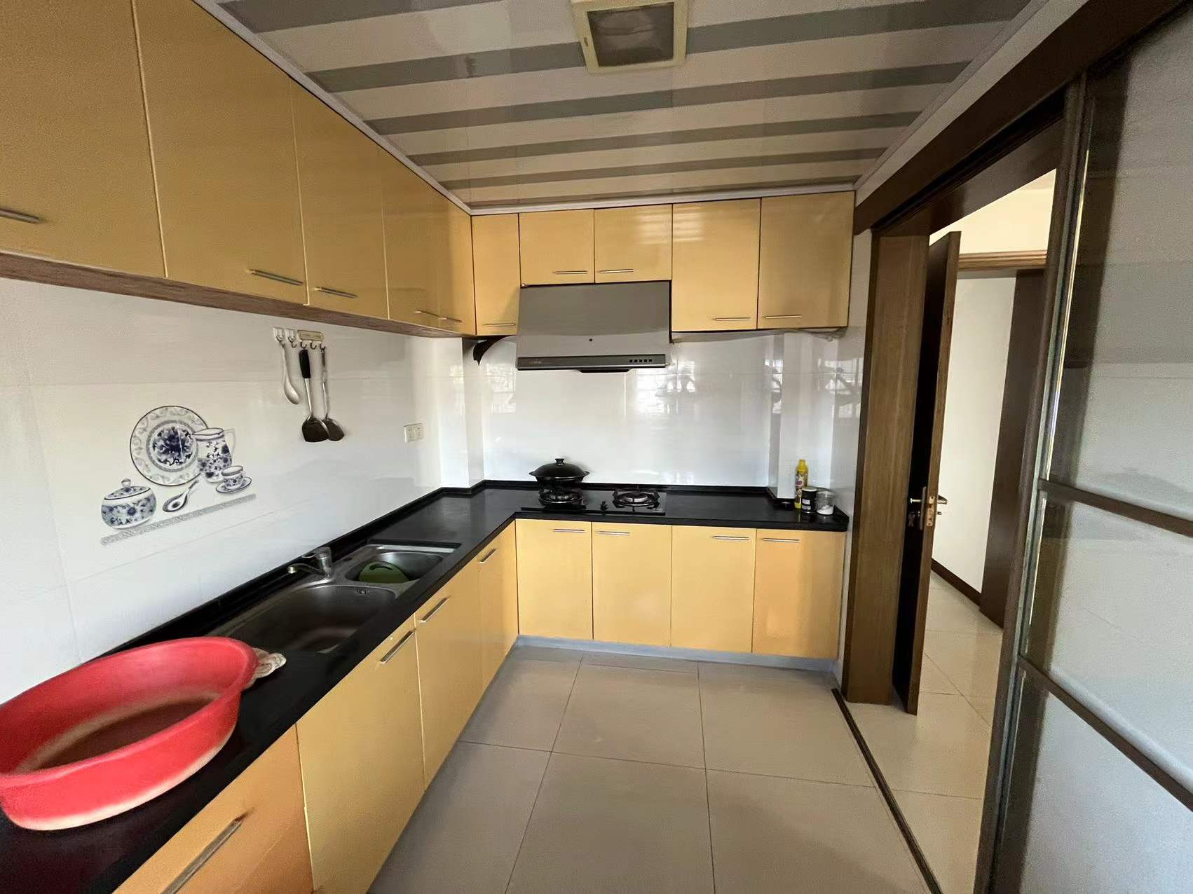 新星苑 4室2厅2卫 137m&sup2;
