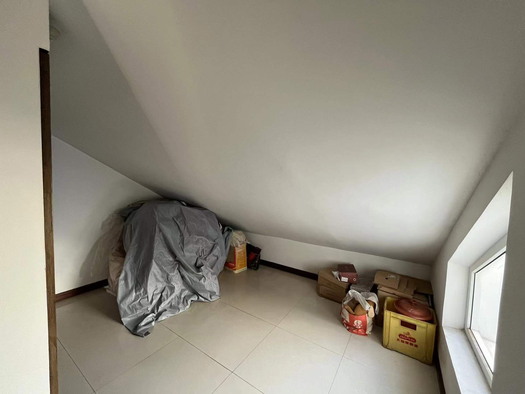新星苑 4室2厅2卫 137m&sup2;