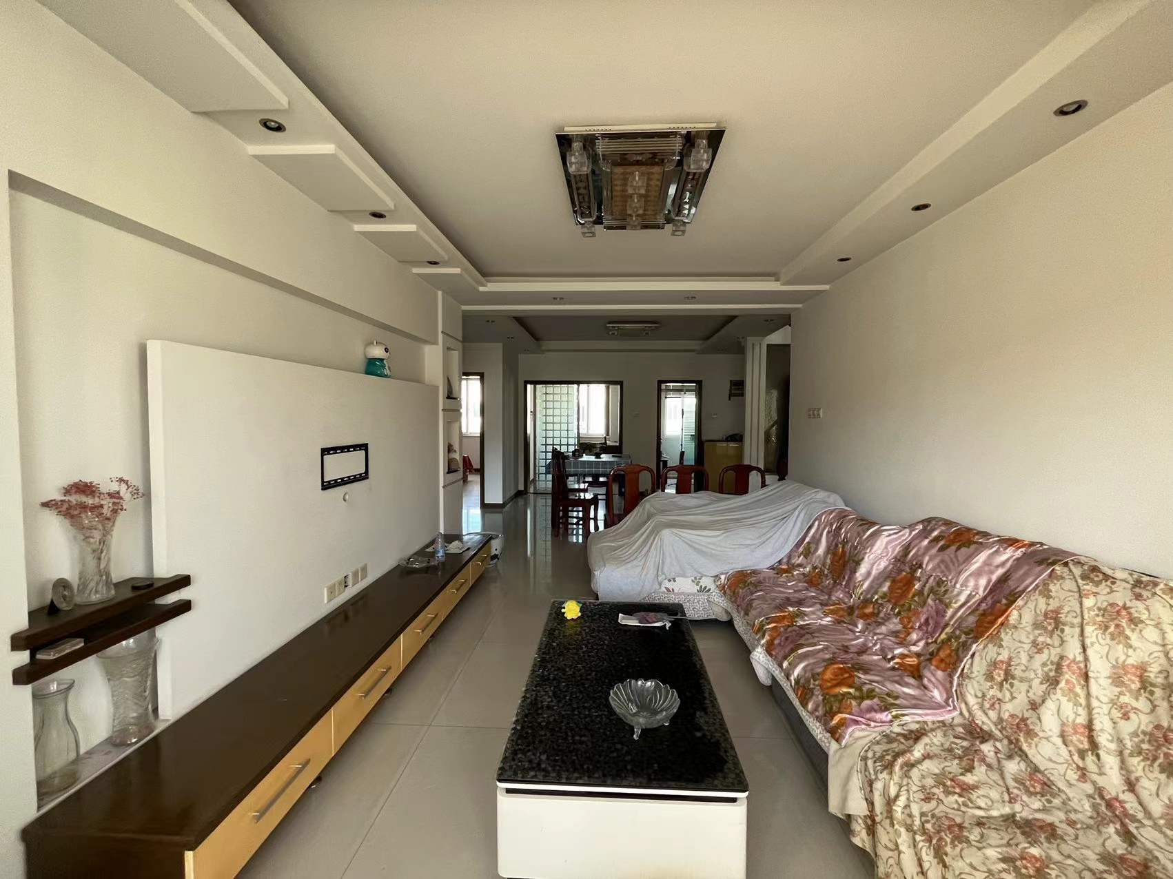 新星苑 4室2厅2卫 137m&sup2;