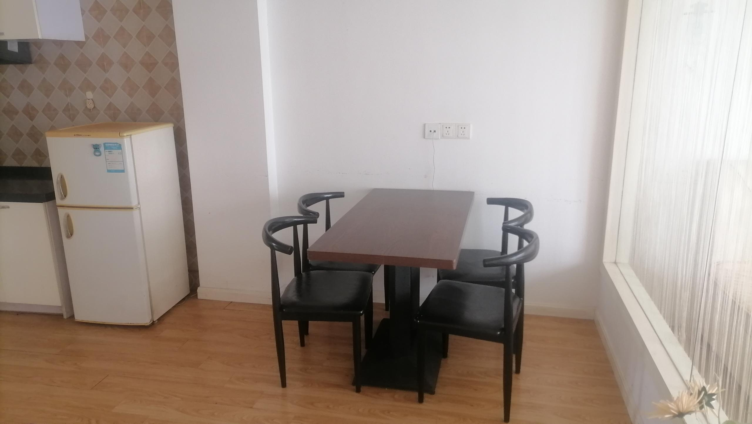 鸿运大厦 1室厅卫 59m²