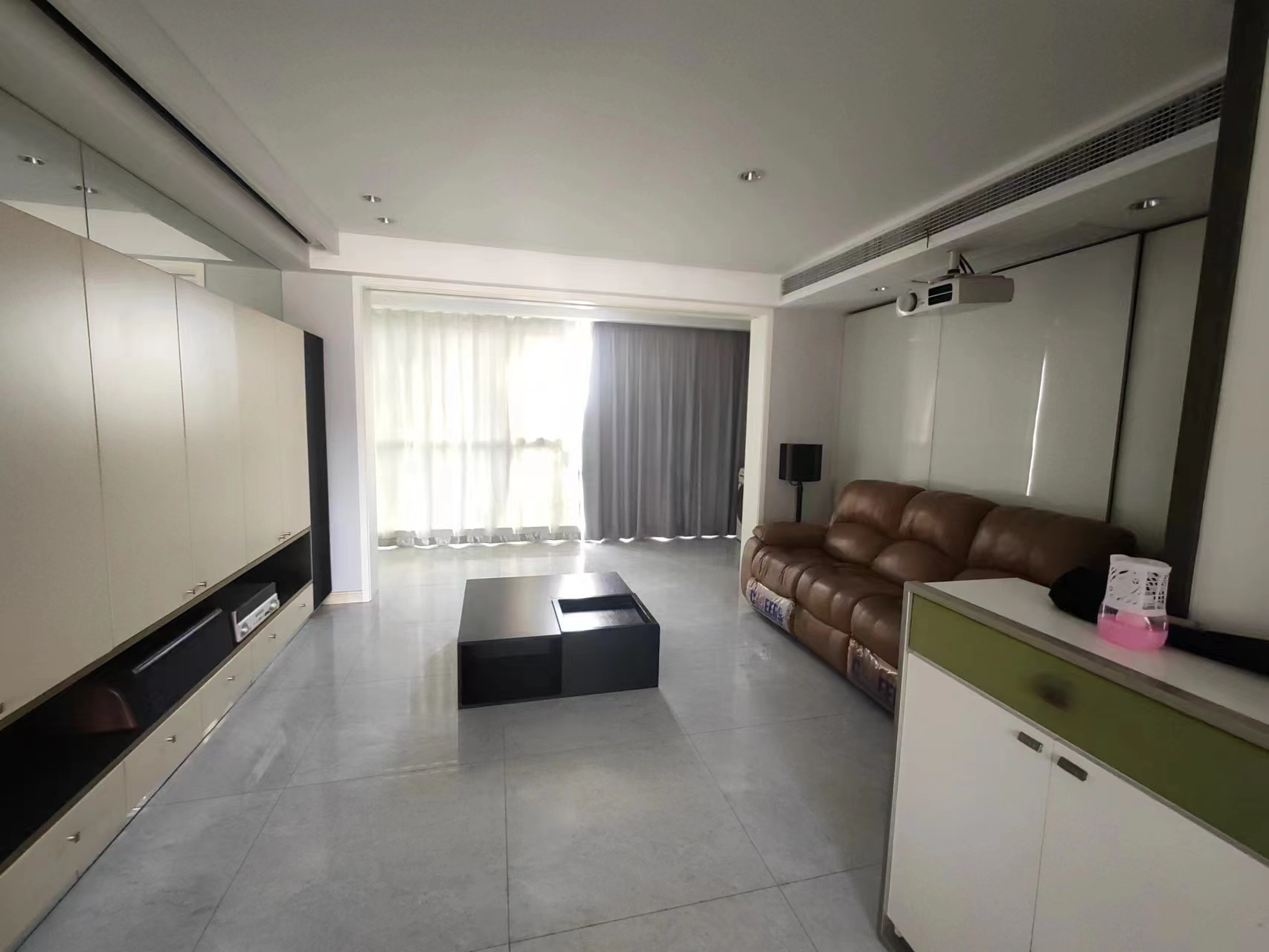 天安花园 4室2厅2卫 165.71m&sup2;