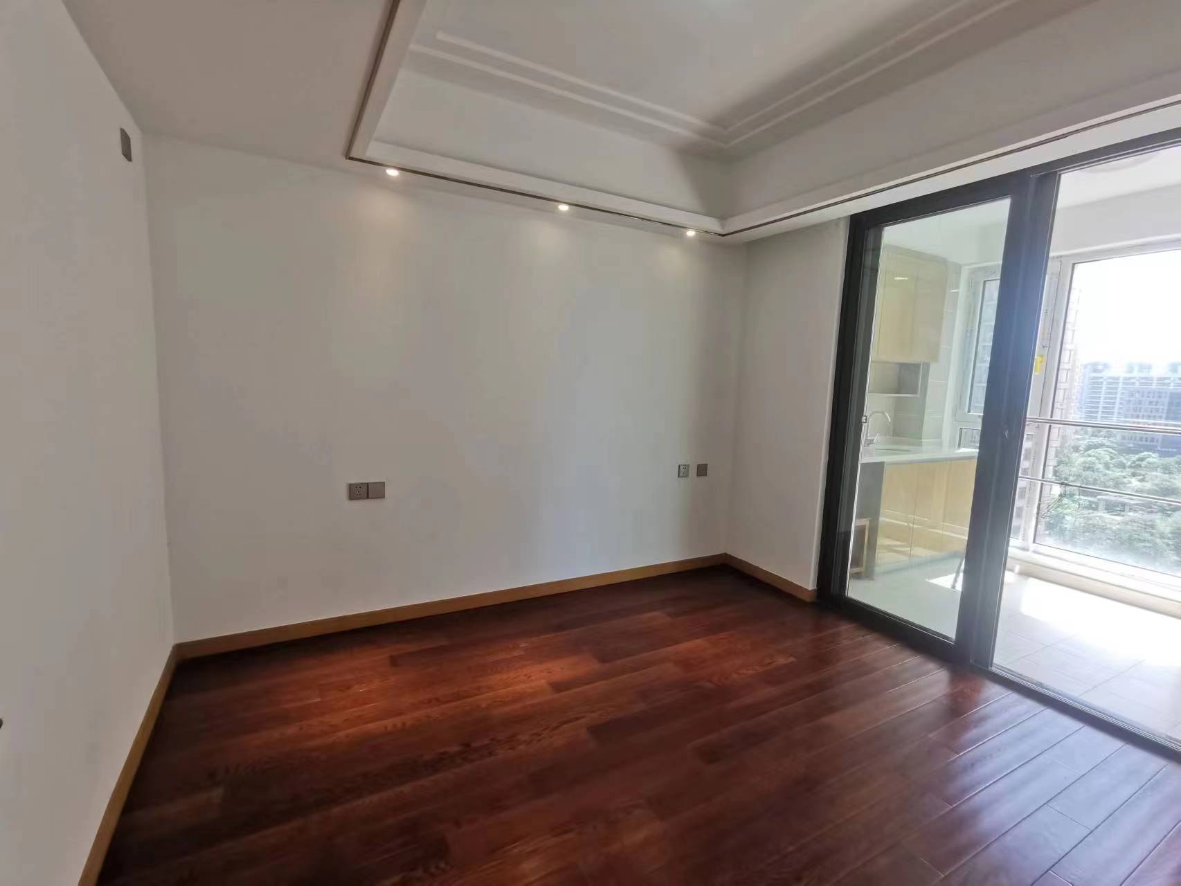 中南世纪花城三期 4室2厅2卫 140m&sup2;