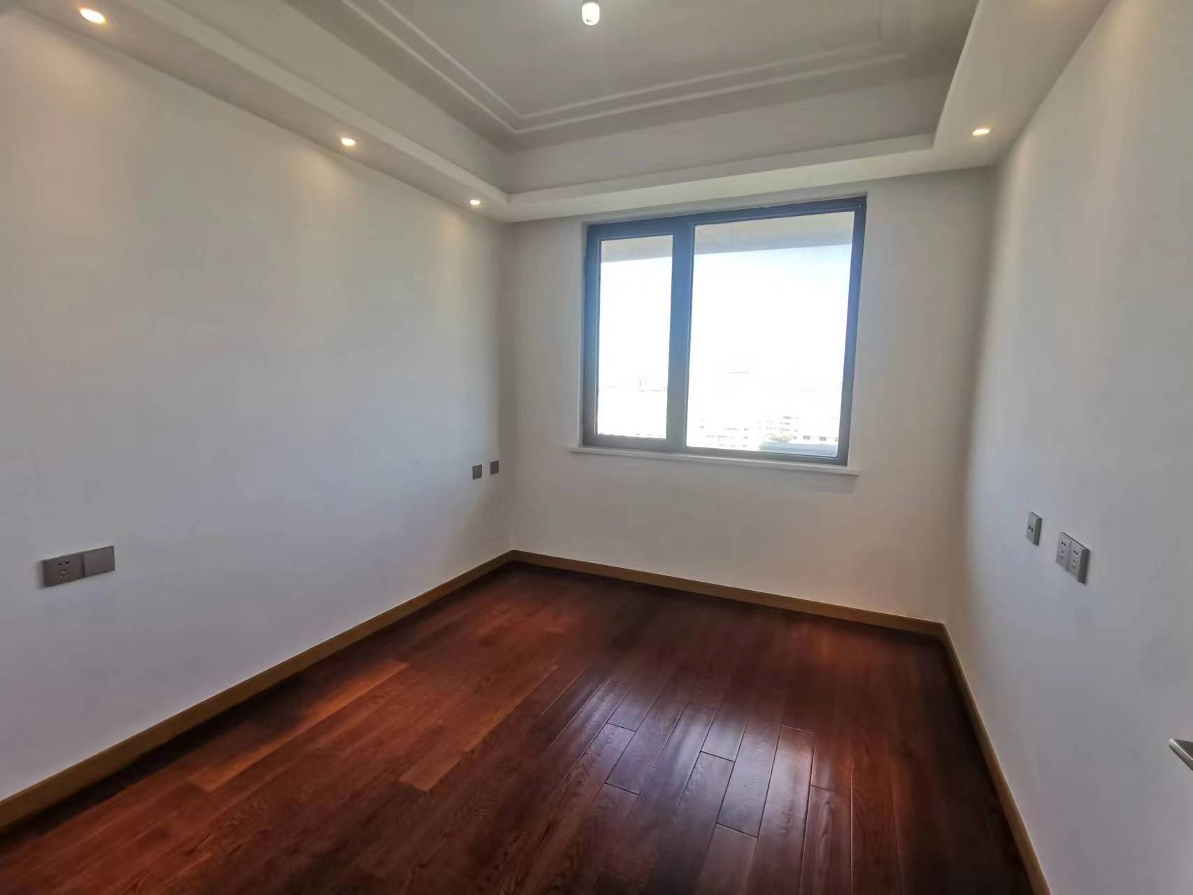中南世纪花城三期 4室2厅2卫 140m&sup2;
