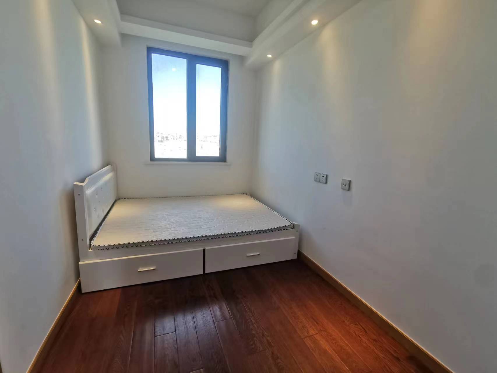中南世纪花城三期 4室2厅2卫 140m&sup2;