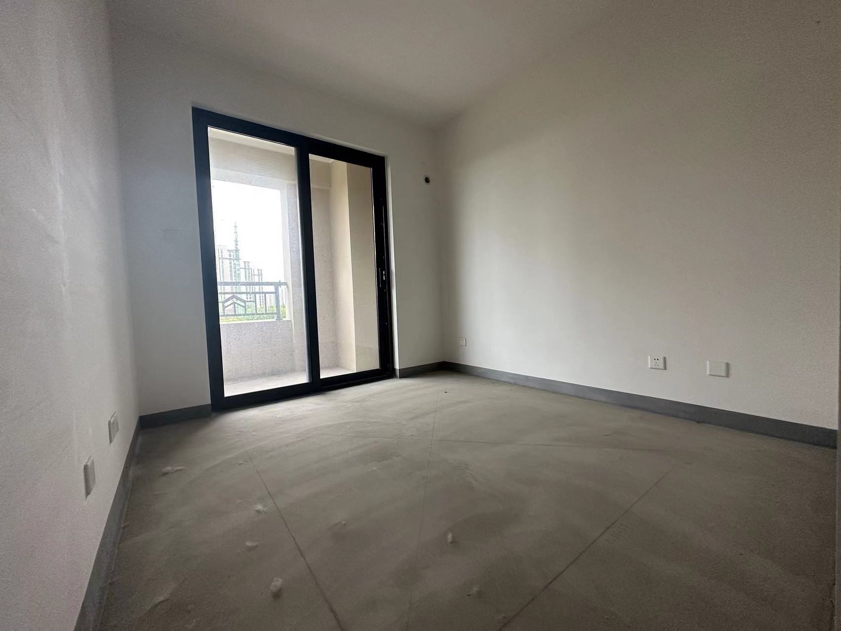 招商新城雍景湾 3室2厅1卫 100.00m&sup2;