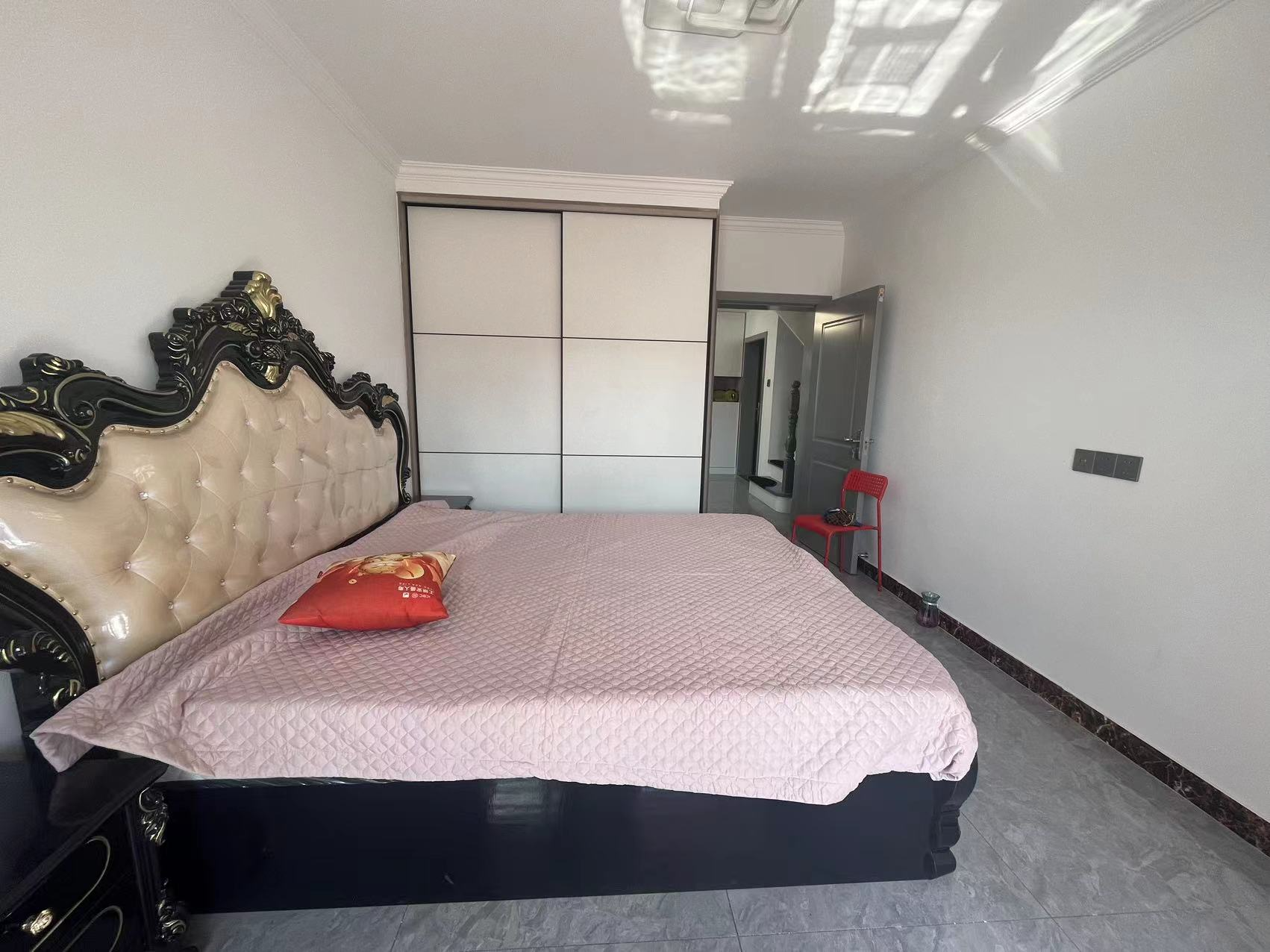 新港花苑西区 1室1厅1卫 57m&sup2;