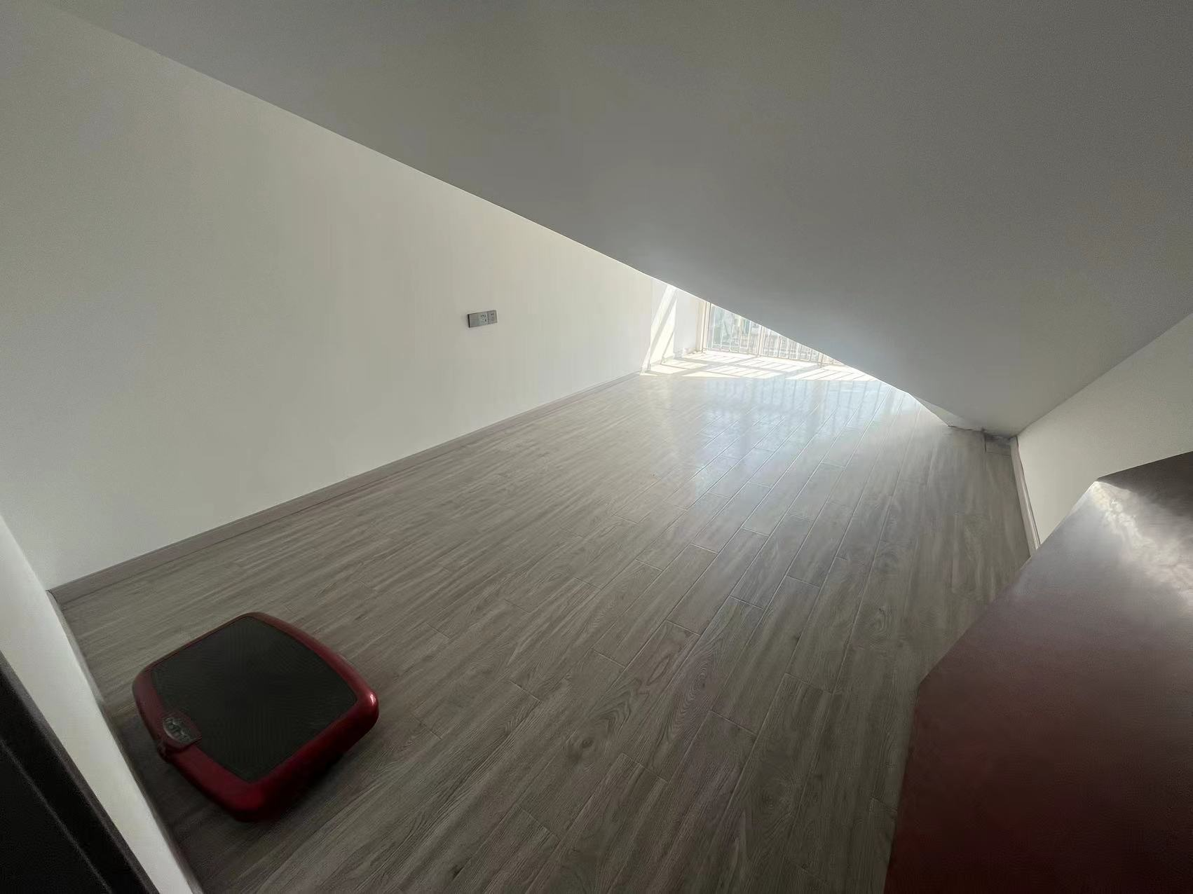 新港花苑西区 1室1厅1卫 57m&sup2;