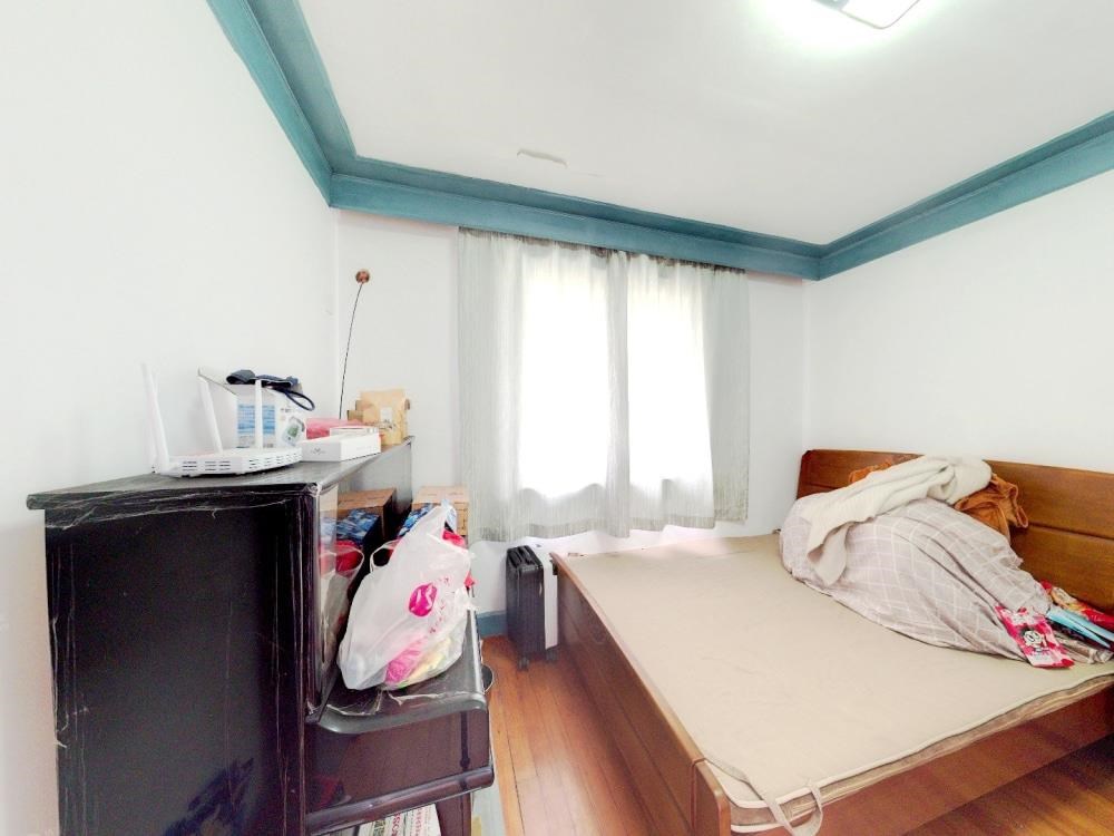 越江新村 5室2厅1卫 