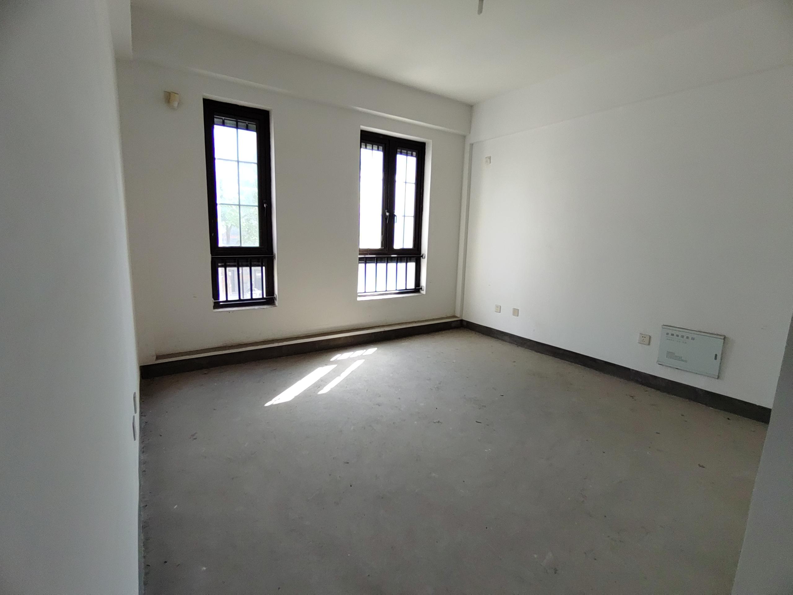 南通壹城水清木华 4室2厅3卫 234.78m&sup2;