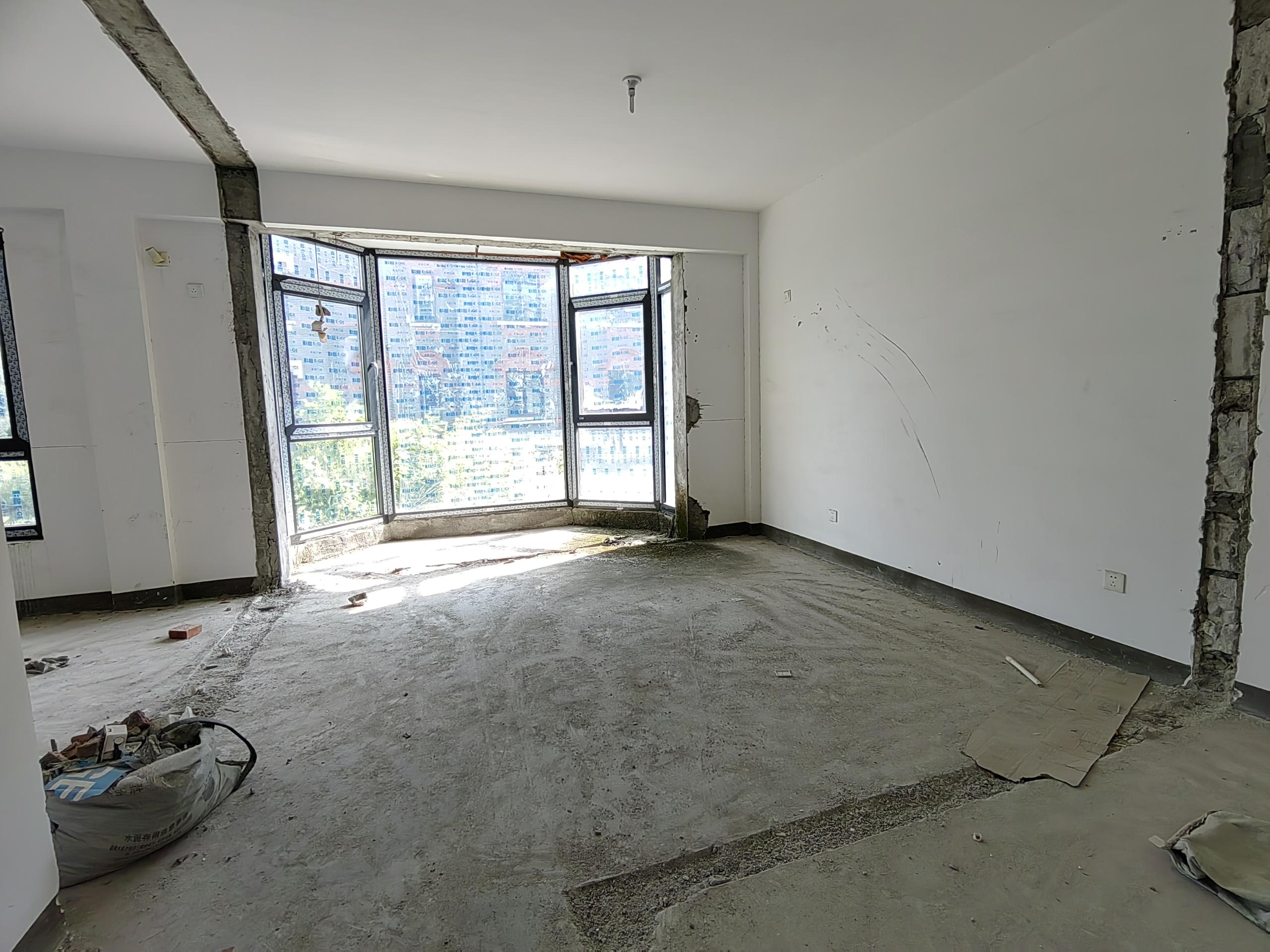 南通壹城水清木华 5室2厅3卫 345m&sup2;