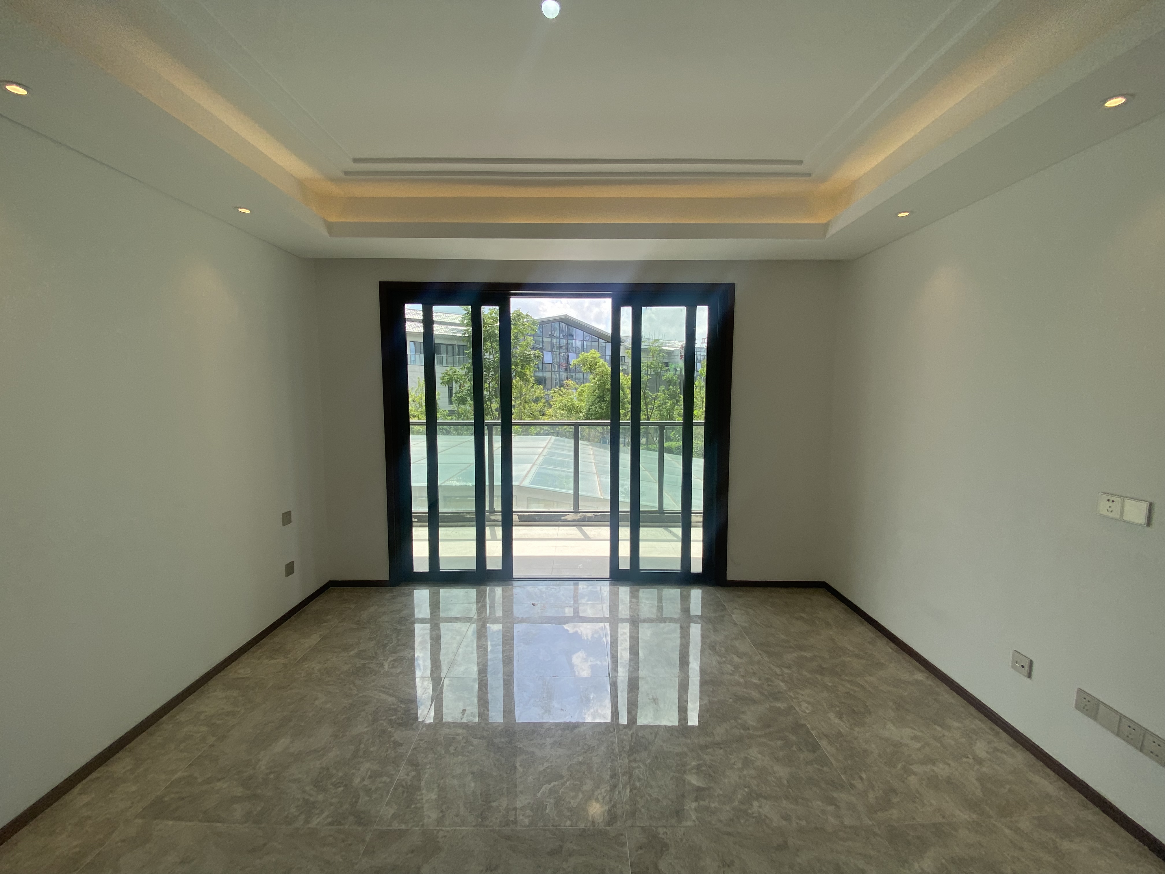 春江阅 3室2厅2卫 143.75m&sup2;