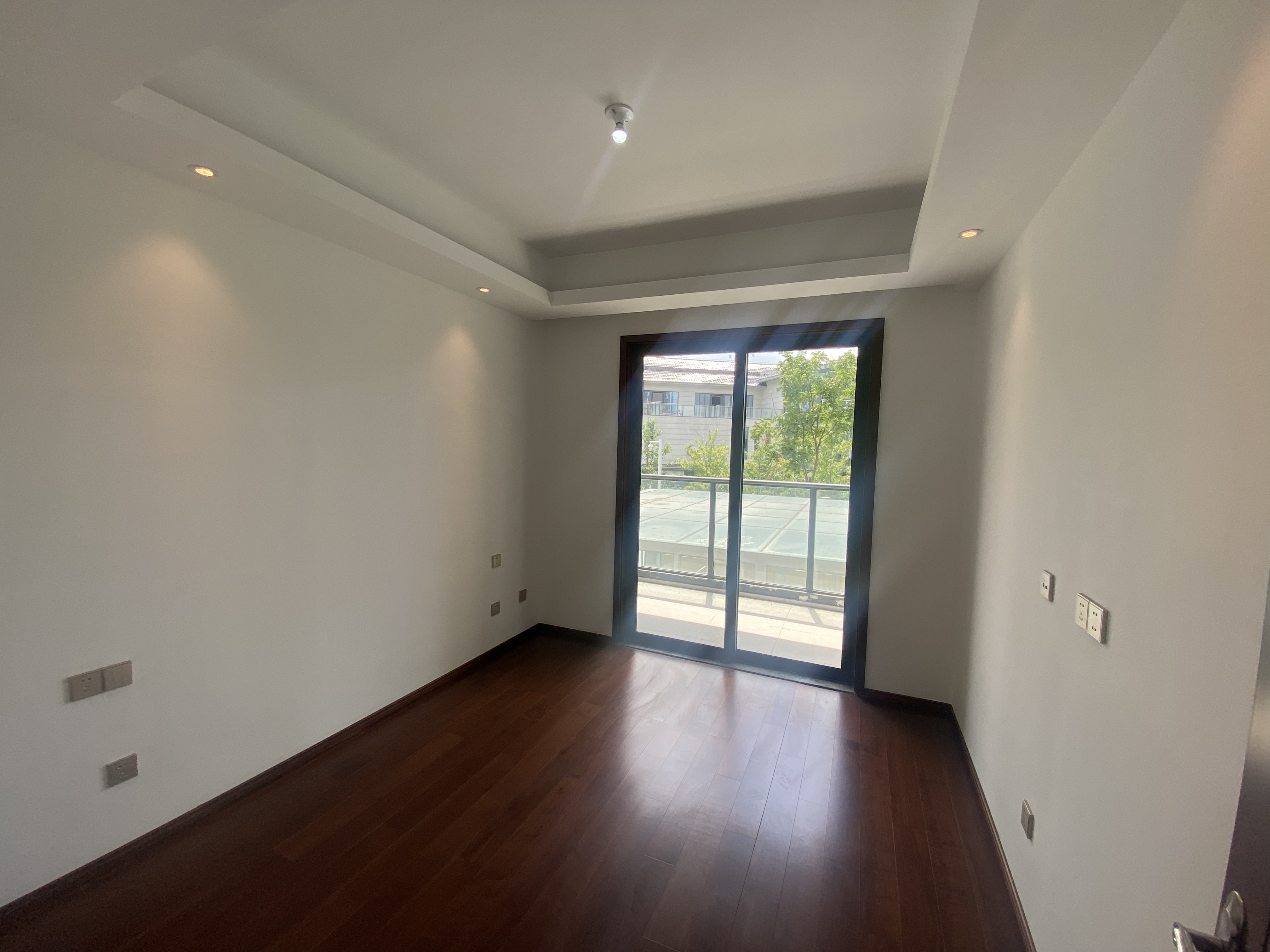 春江阅 3室2厅2卫 143.75m&sup2;